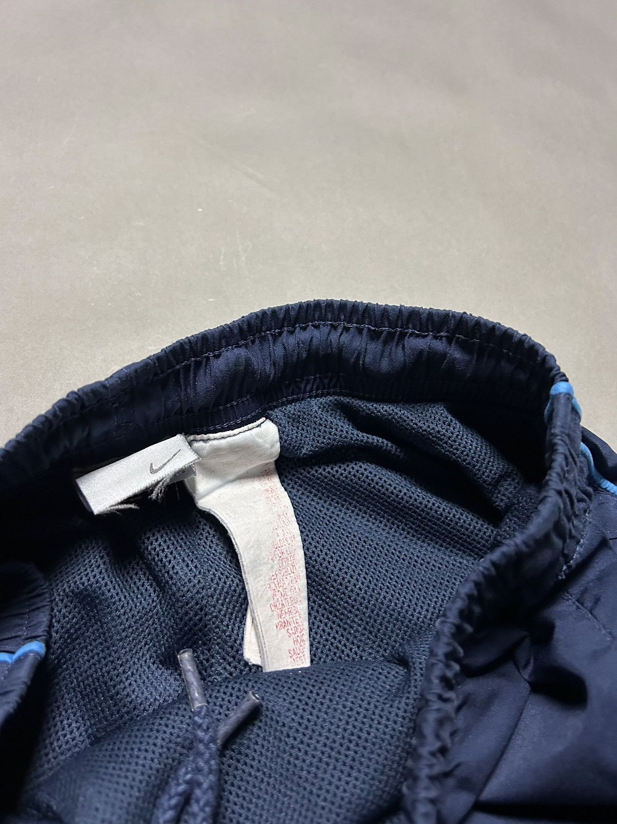 Nike Nike AIR vintage navy nylon track pants small logo drill Y2K Size US 28 / EU 44 - 6 Thumbnail