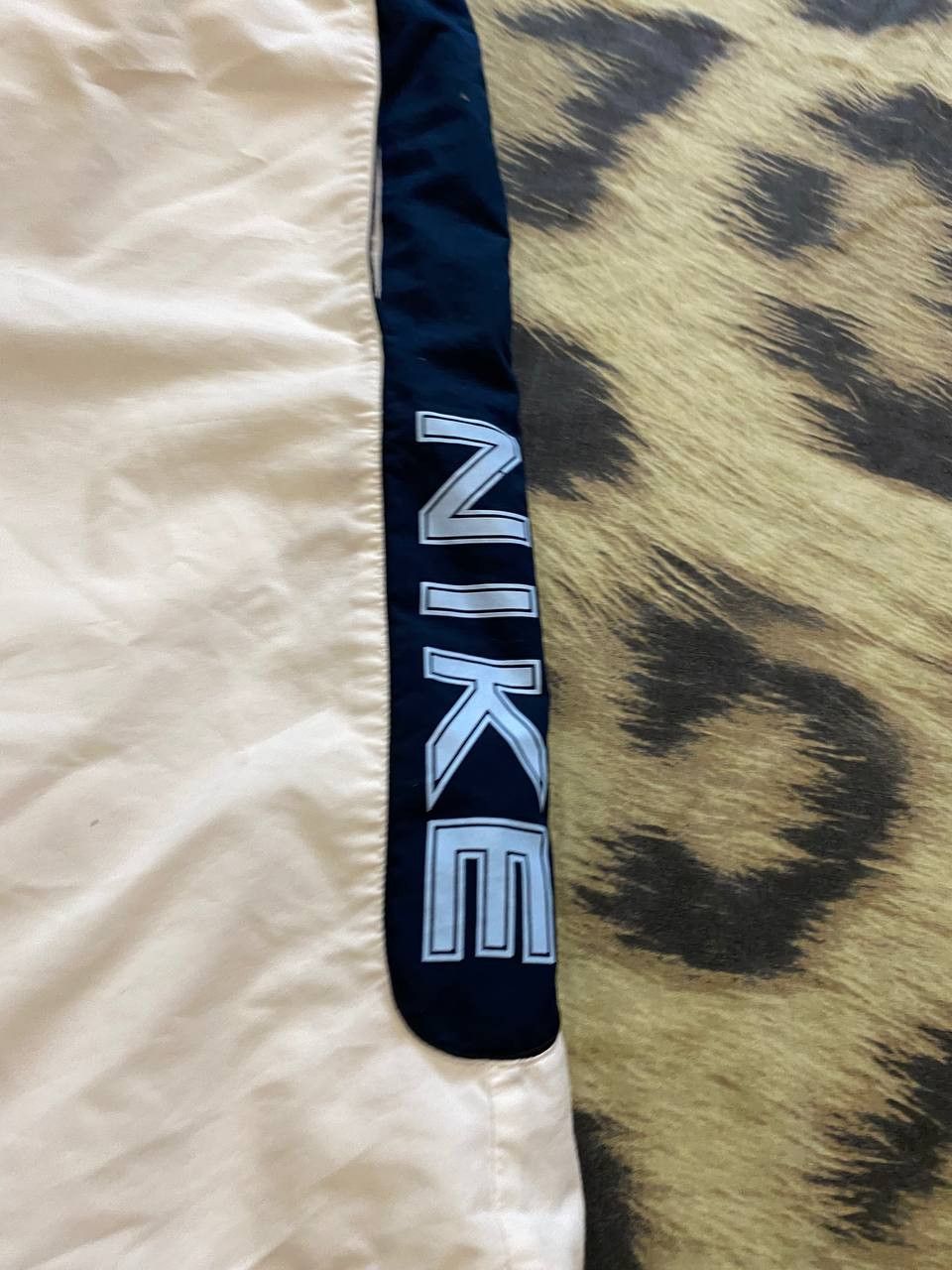 Nike Vintage white shorts big logo Nike Y2K sportwear Size US 34 / EU 50 - 4 Thumbnail
