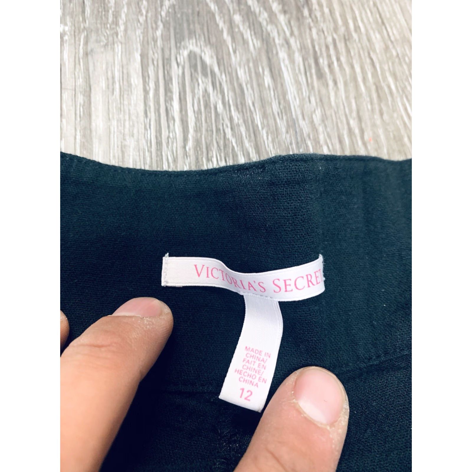Victoria's Secret Victoria's Secret Swim Cover Up Pants Black Size 12 Capri Style Women Regular Beach Polyester Cover Up Pants 12 Womens Black Victoria's Secret Size 34" / US 12 / IT 48 - 2 Thumbnail
