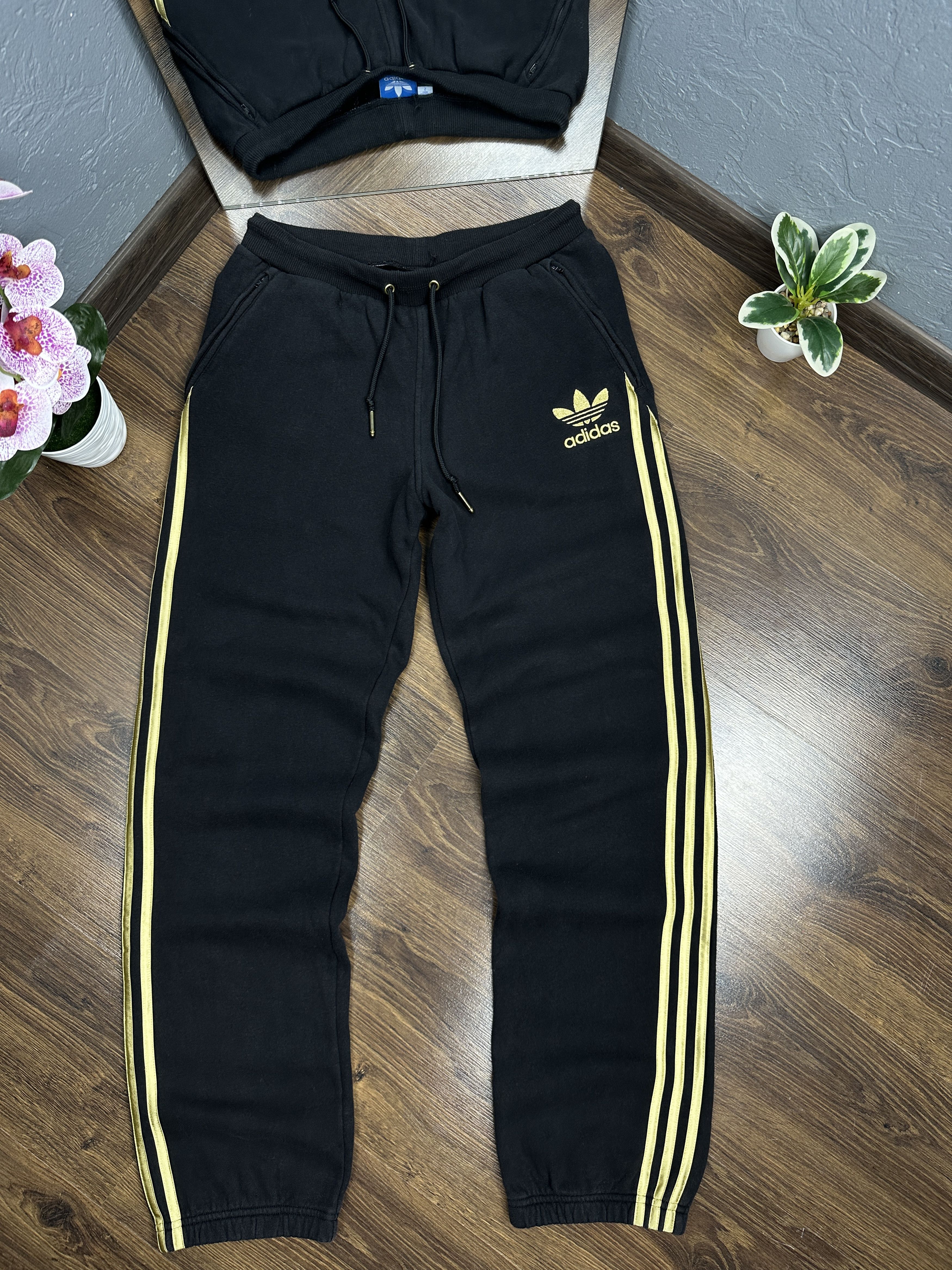 Adidas Adidas Chile 62 sweatpants cotton track pants Size US 30 / EU 46 - 4 Thumbnail