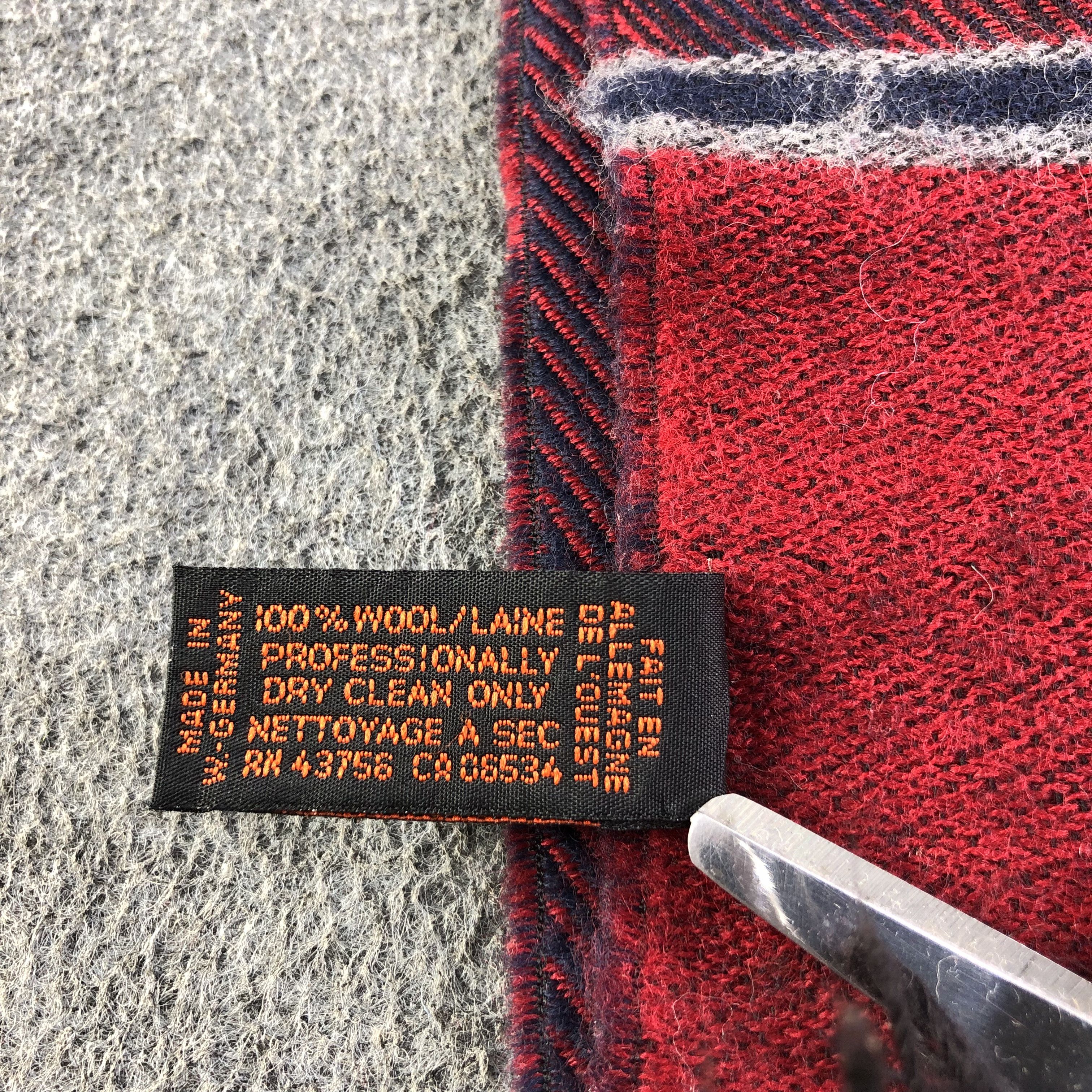 Yves Saint Laurent YSL Wool Scarf Muffler V2042 Size ONE SIZE - 7 Thumbnail