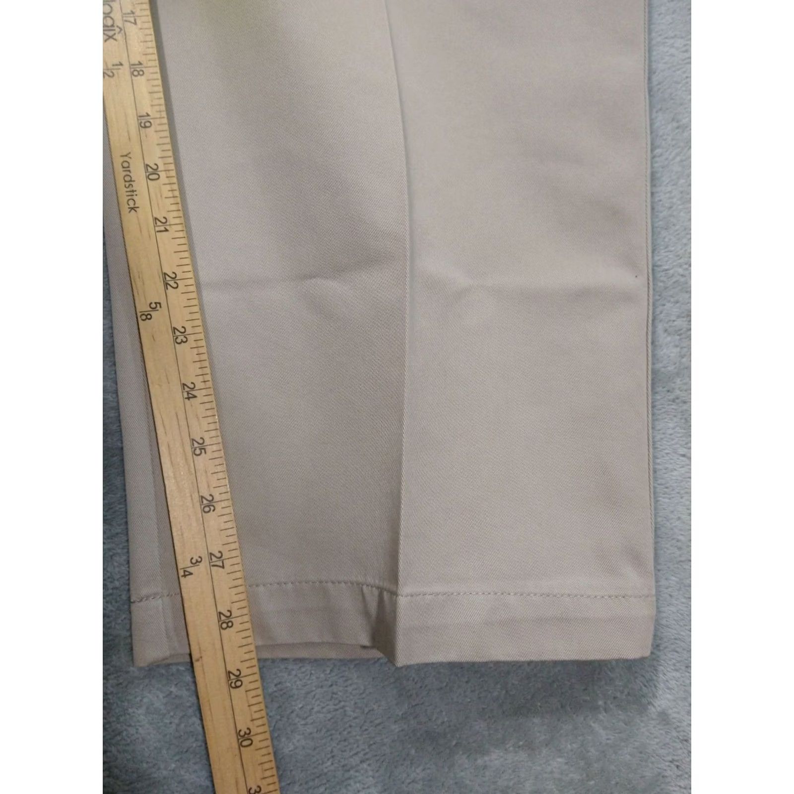 Haggar Haggar Pants Mens 42x29 Khaki Work to Weekend Classic Fit Flat Front Lot of 2 Pants Mens 42 Khaki Classic Haggar Work to Weekend Lightweight? Size US 42 / EU 58 - 5 Thumbnail
