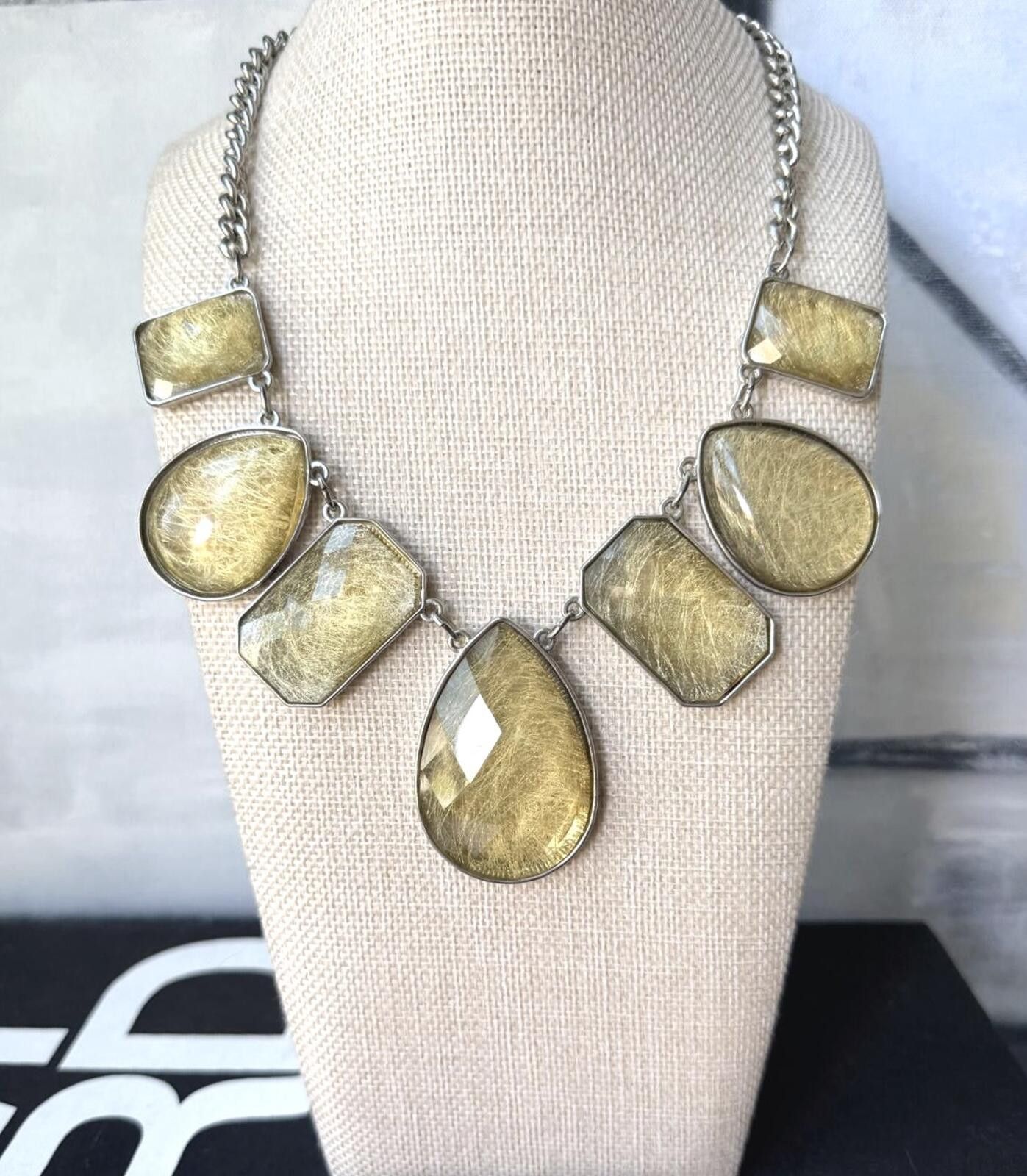 Other NY & Co Gold Statement Necklace Geometric Resin Size ONE SIZE - 1 Thumbnail