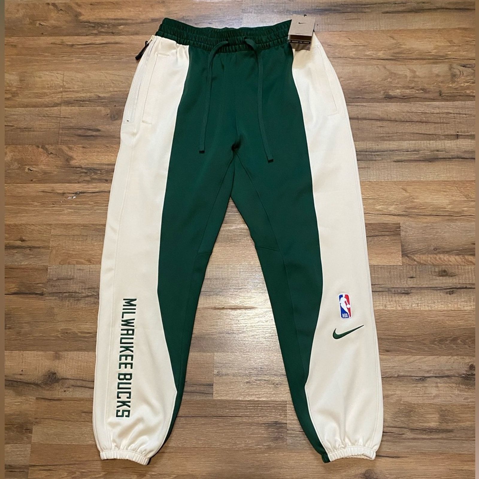 Nike Nike NBA Milwaukee Buck Short Sleeve Sweatpants Matching Set Size US 30 / EU 46 - 2 Thumbnail