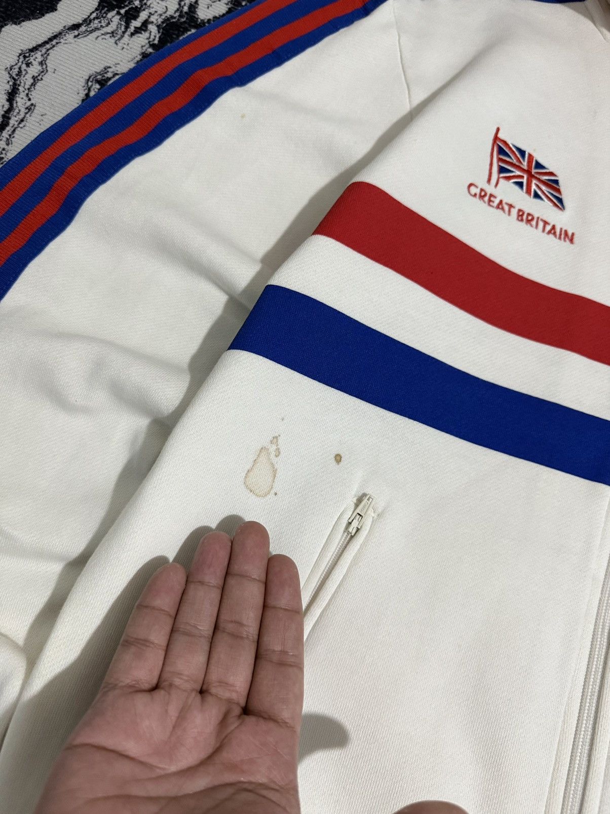 Vintage Vintage y2k adidas great britain ziphoodie Size US M / EU 48-50 / 2 - 3 Thumbnail