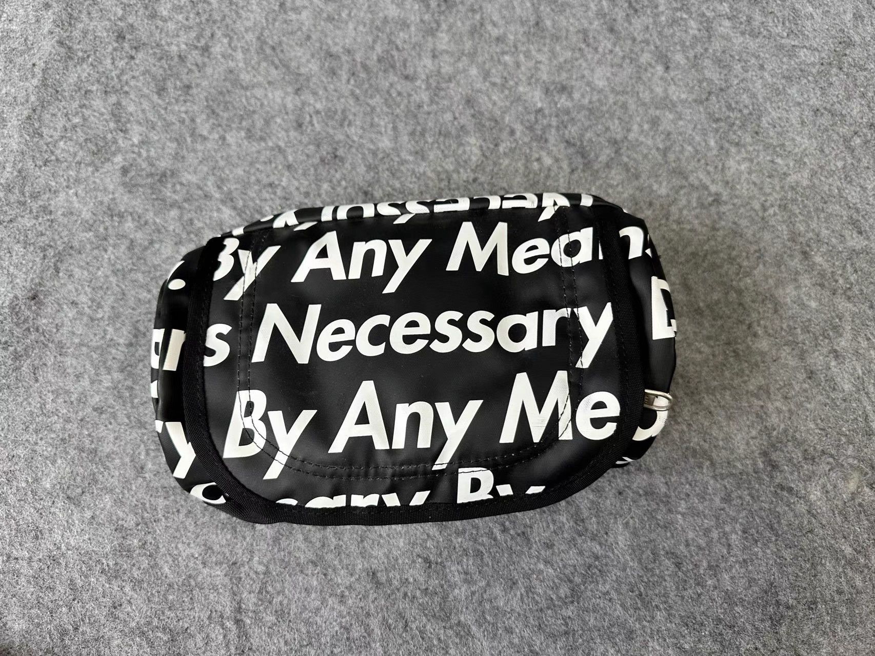 Supreme Supreme TNF Black Graphic Wash Bag K36 Size ONE SIZE - 1 Thumbnail