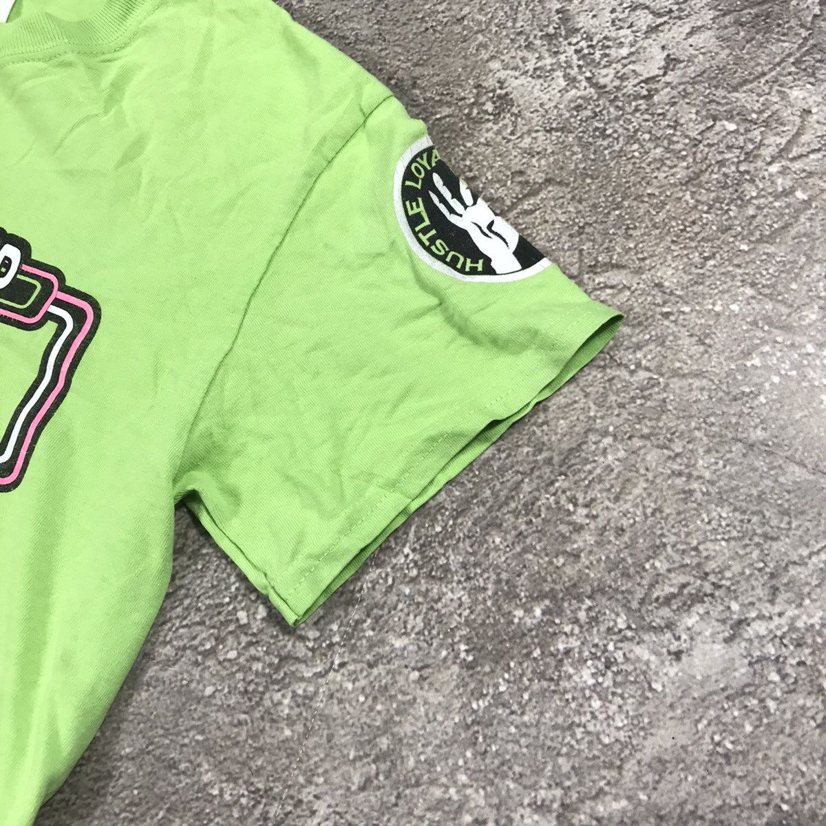 Vintage Vintage Y2K Neon Graphic Tee Wrestling Streetwear Sun Faded Size US S / EU 44-46 / 1 - 4 Thumbnail