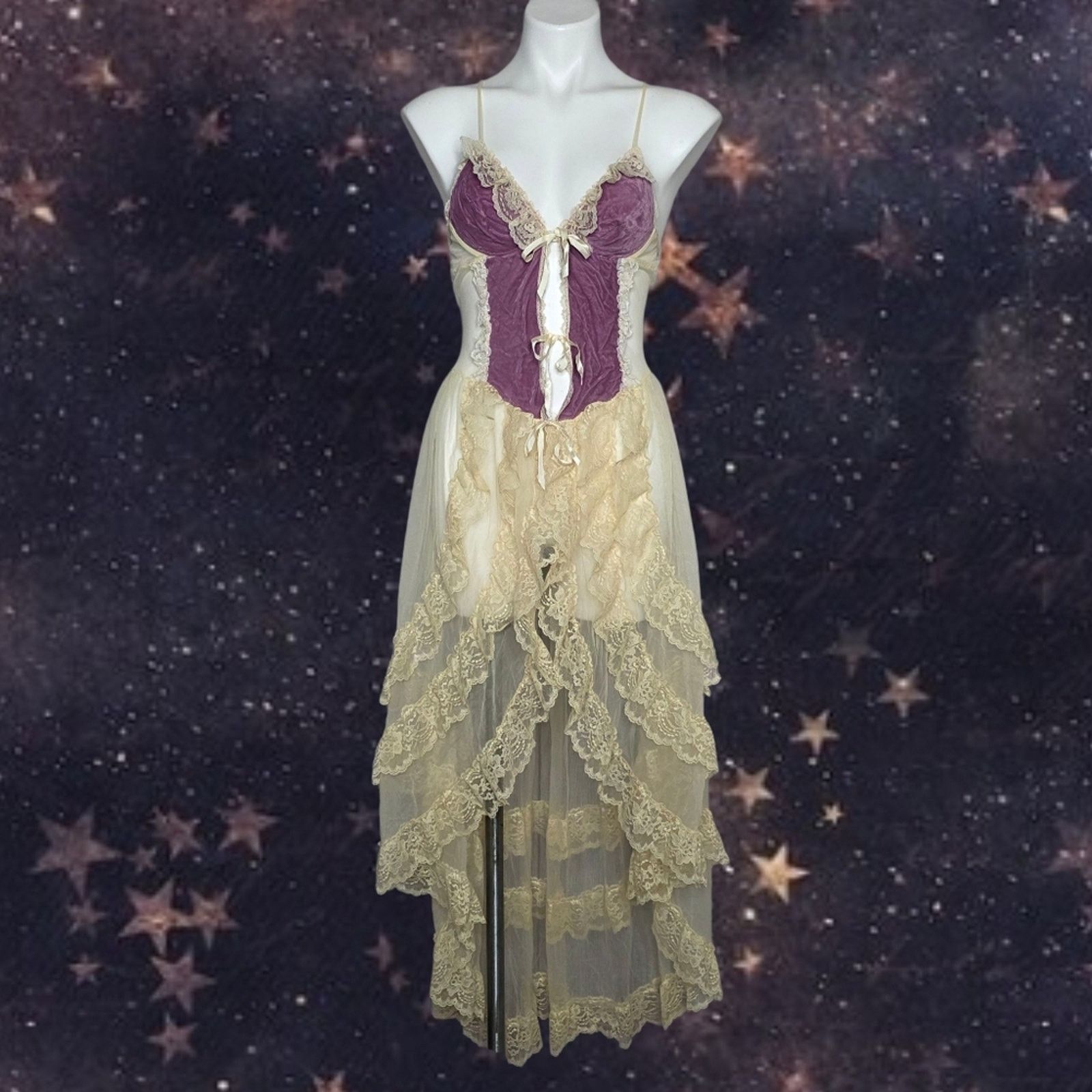 Vintage 70s Faris Treasure Purple Velvet & Lace Fairy Negligee Gown Size M / US 6-8 / IT 42-44 - 1 Thumbnail