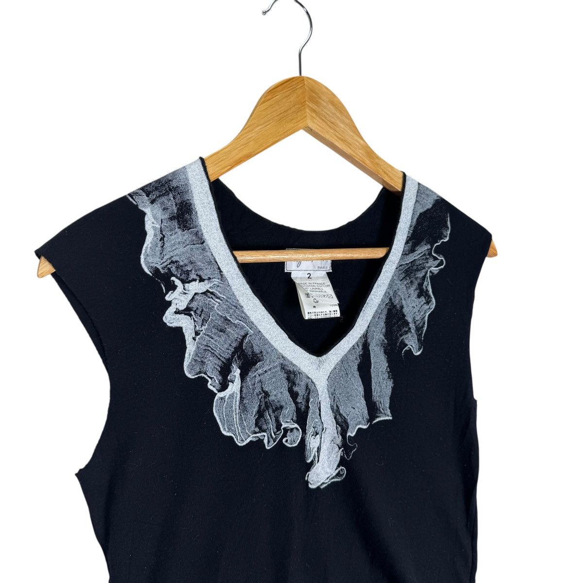 agnes b. ☀️AGNES B FRANCE TROMPE L’OEIL RUFFLE V NECK SLEEVELESS Size M / US 6-8 / IT 42-44 - 6 Thumbnail