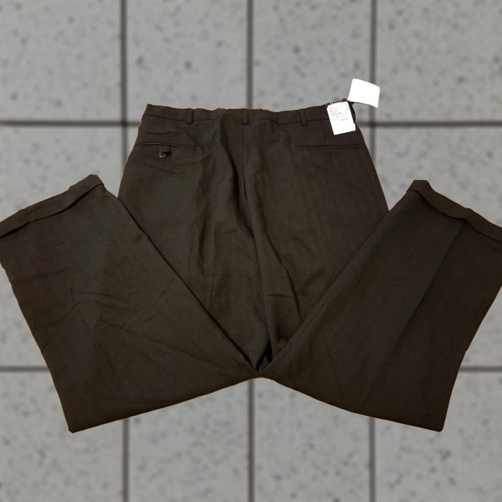 Haggar Haggar Mens Dress Pants 36x30 Black Slacks Khaki Chino Trousers Regular Inseam 30 in Pants Size US 36 / EU 52 - 1 Thumbnail