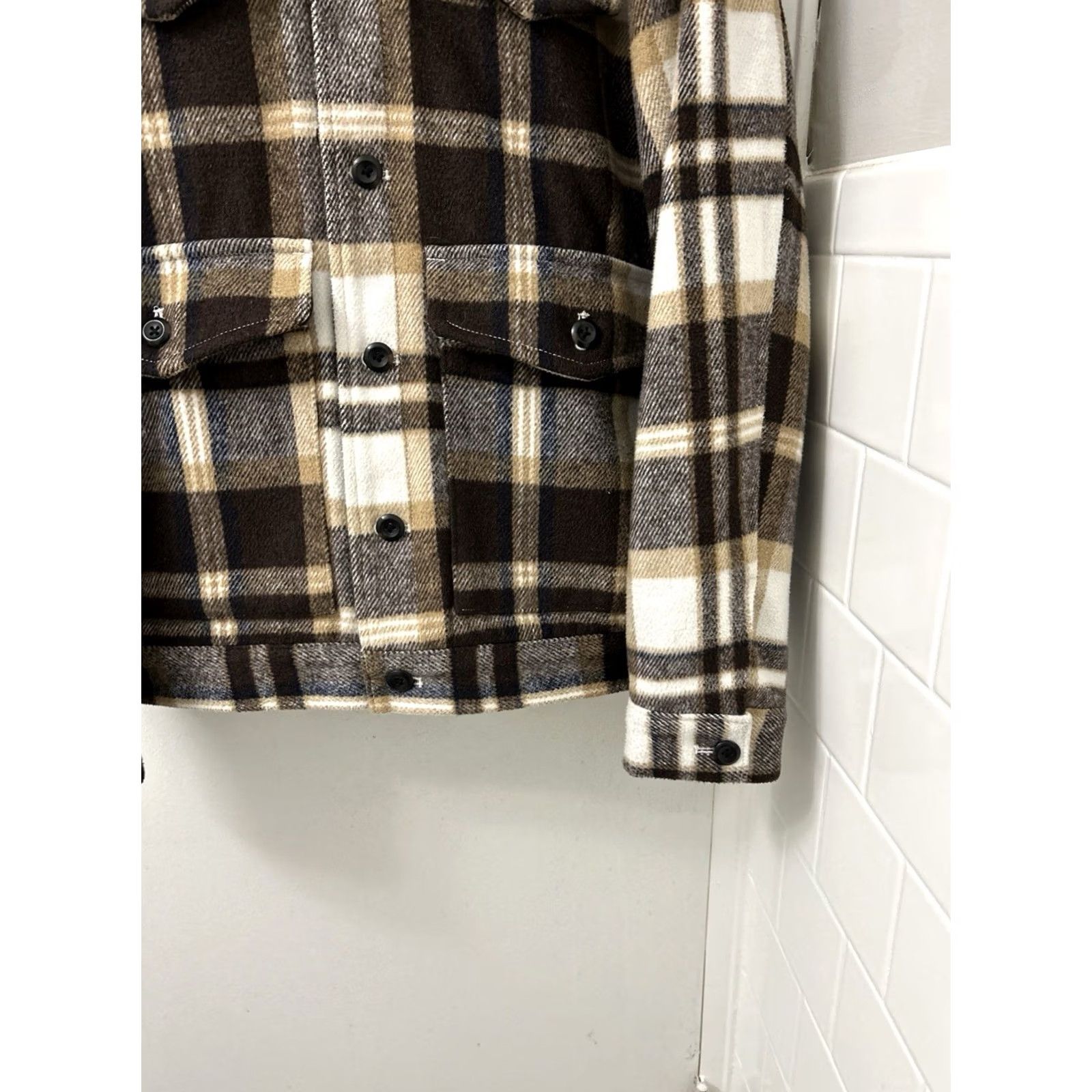 Banana Republic VINTAGE Banana Republic Jacket Mens M Brown Plaid Wool Sherpa Collar Pockets L/S Size US M / EU 48-50 / 2 - 5 Thumbnail
