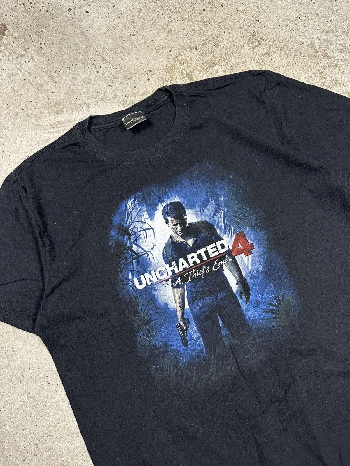 Playstation Vintage Uncharted 4 A Thief’s End Video Game Promo T Shirt Size US XL / EU 56 / 4 - 4 Thumbnail