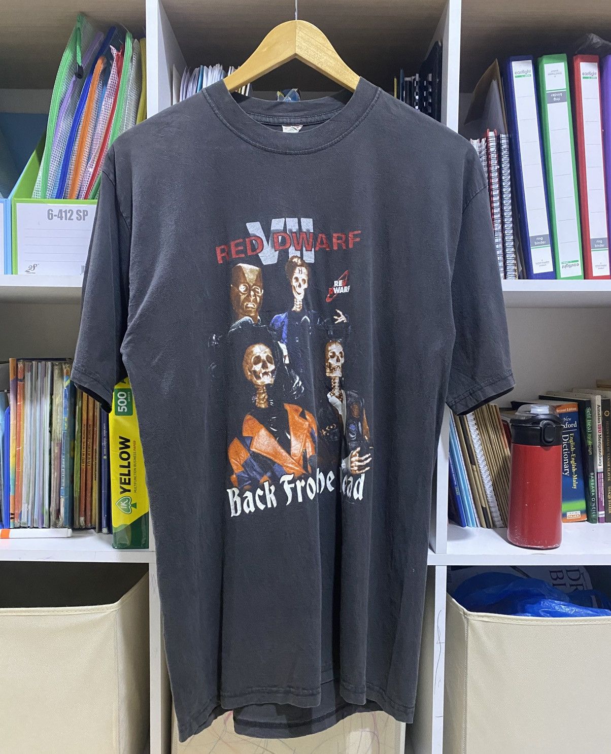Vintage Vintage 1996 Red Dwarf "Back From The Dead" TV promo T-shirt Size US XL / EU 56 / 4 - 1 Thumbnail