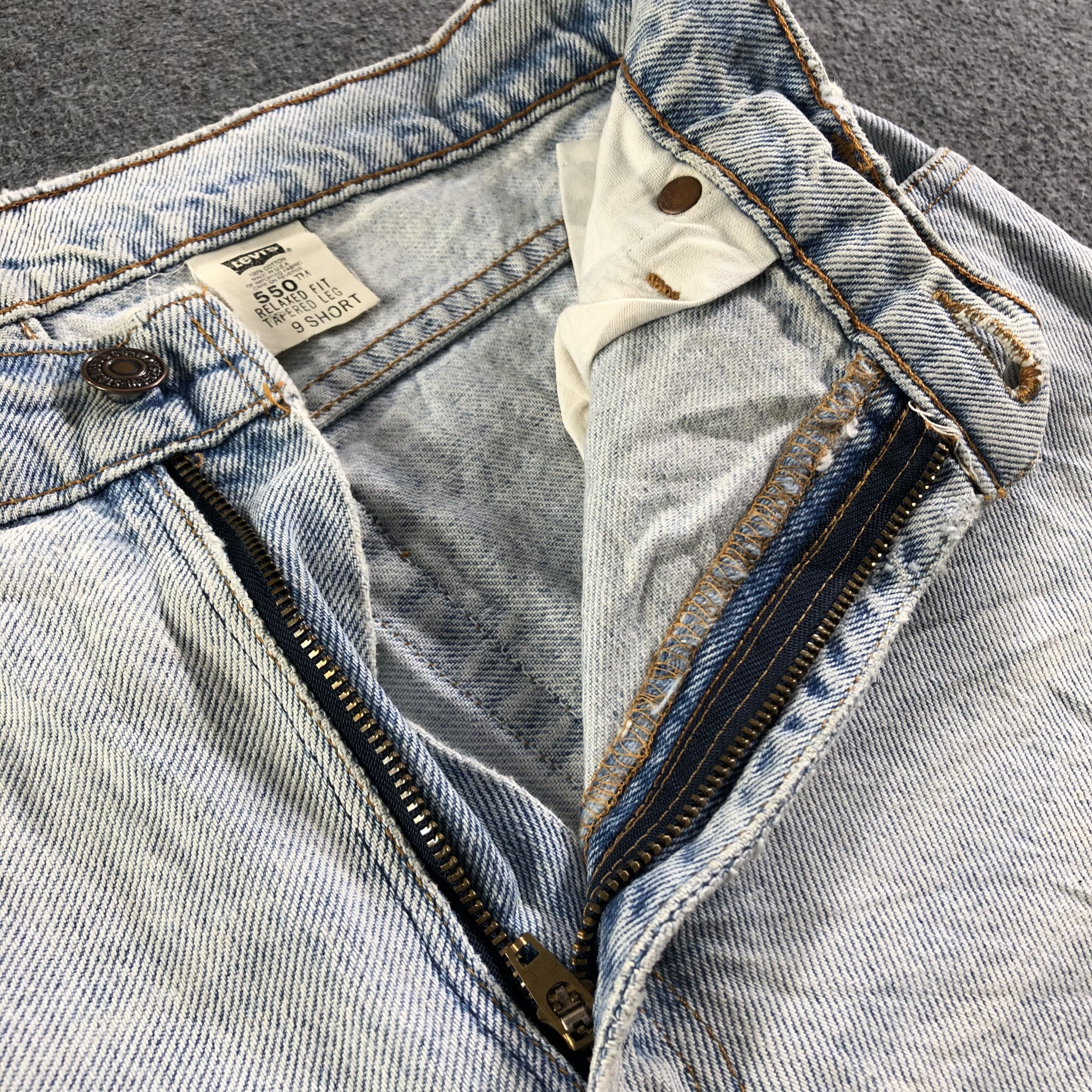 Levi's 90s Vintage Light Wash Levis 550 Jeans-J3023 Size US 29 - 8 Thumbnail