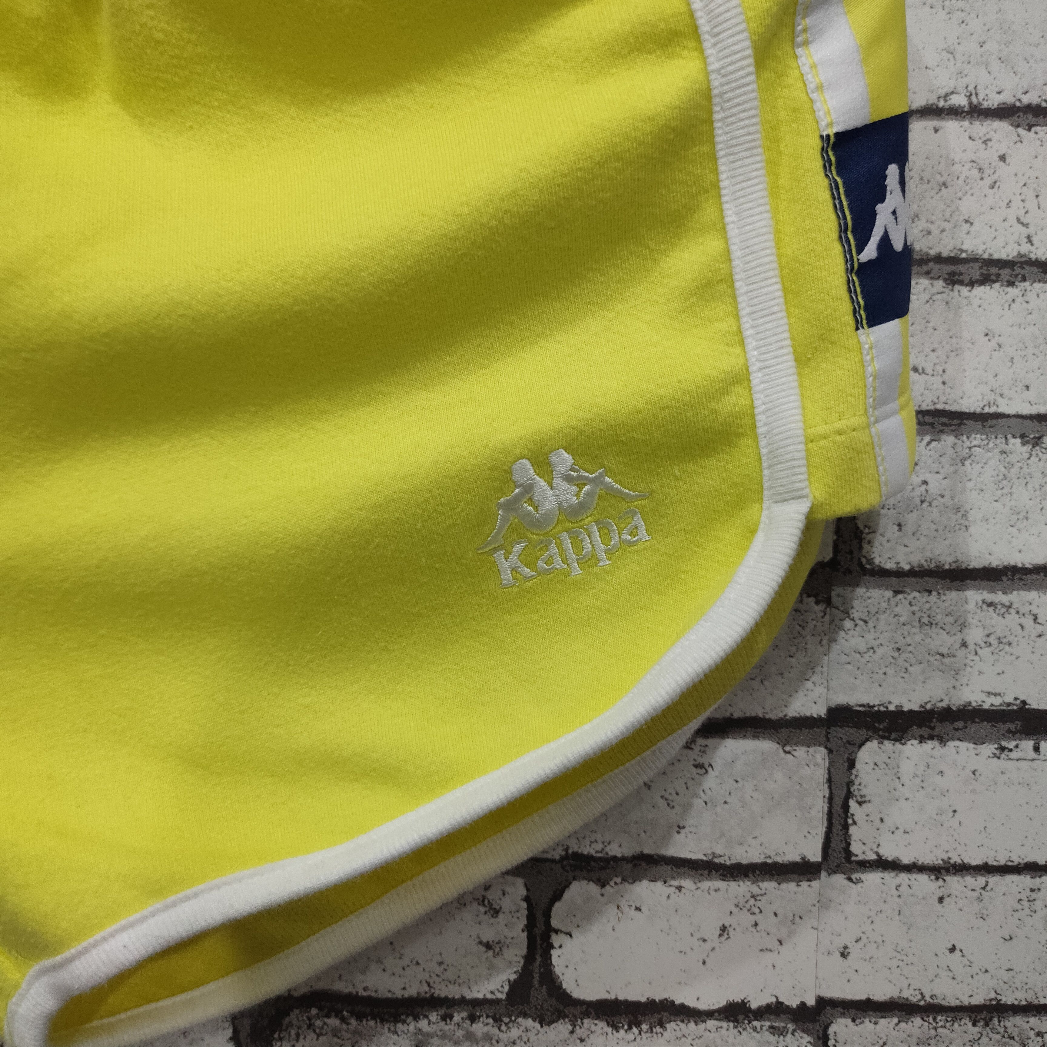 Kappa 🔥Kappa yellow shorts Size 27" / US 4 / IT 40 - 2 Thumbnail