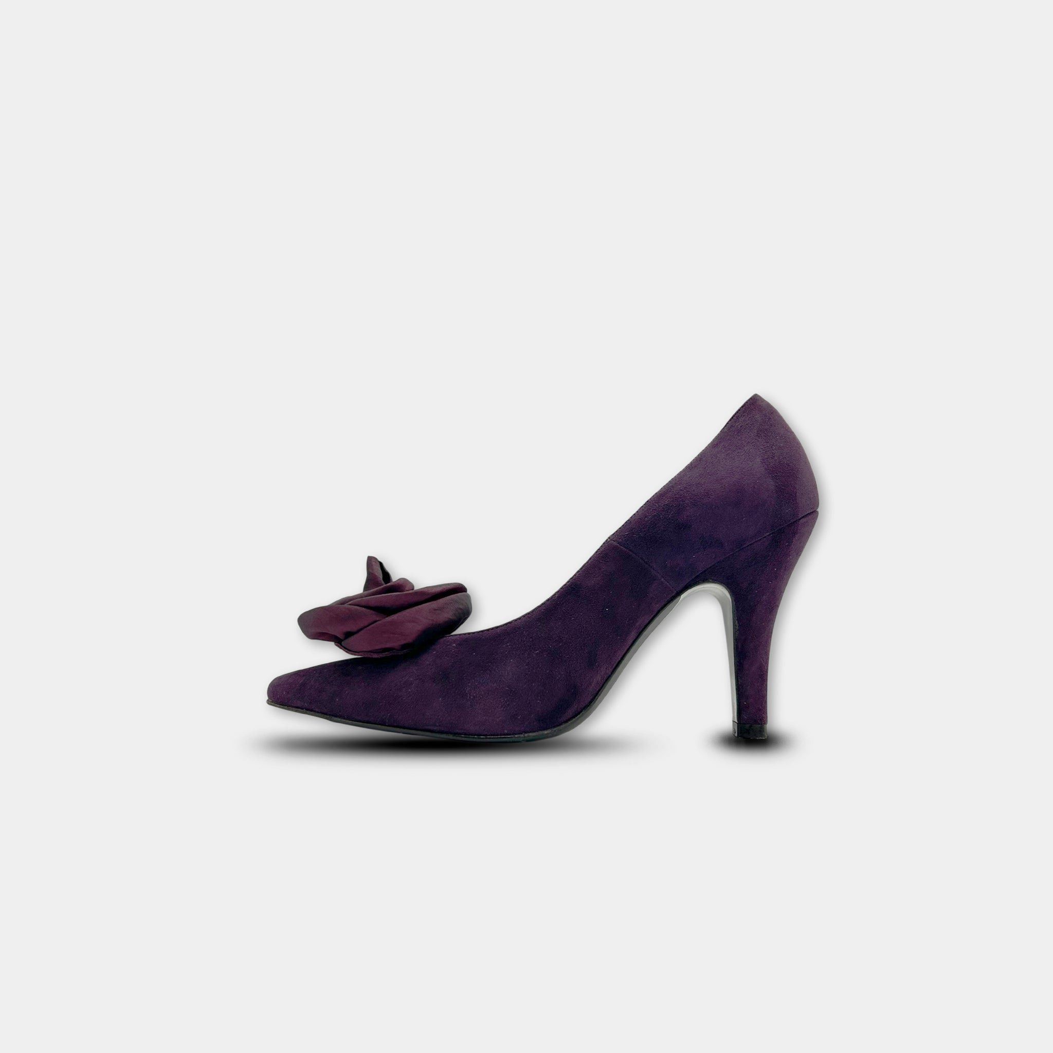 Balenciaga Balenciaga 2002 Purple Suede Rose Pumps Size US 7 / IT 37 - 4 Thumbnail