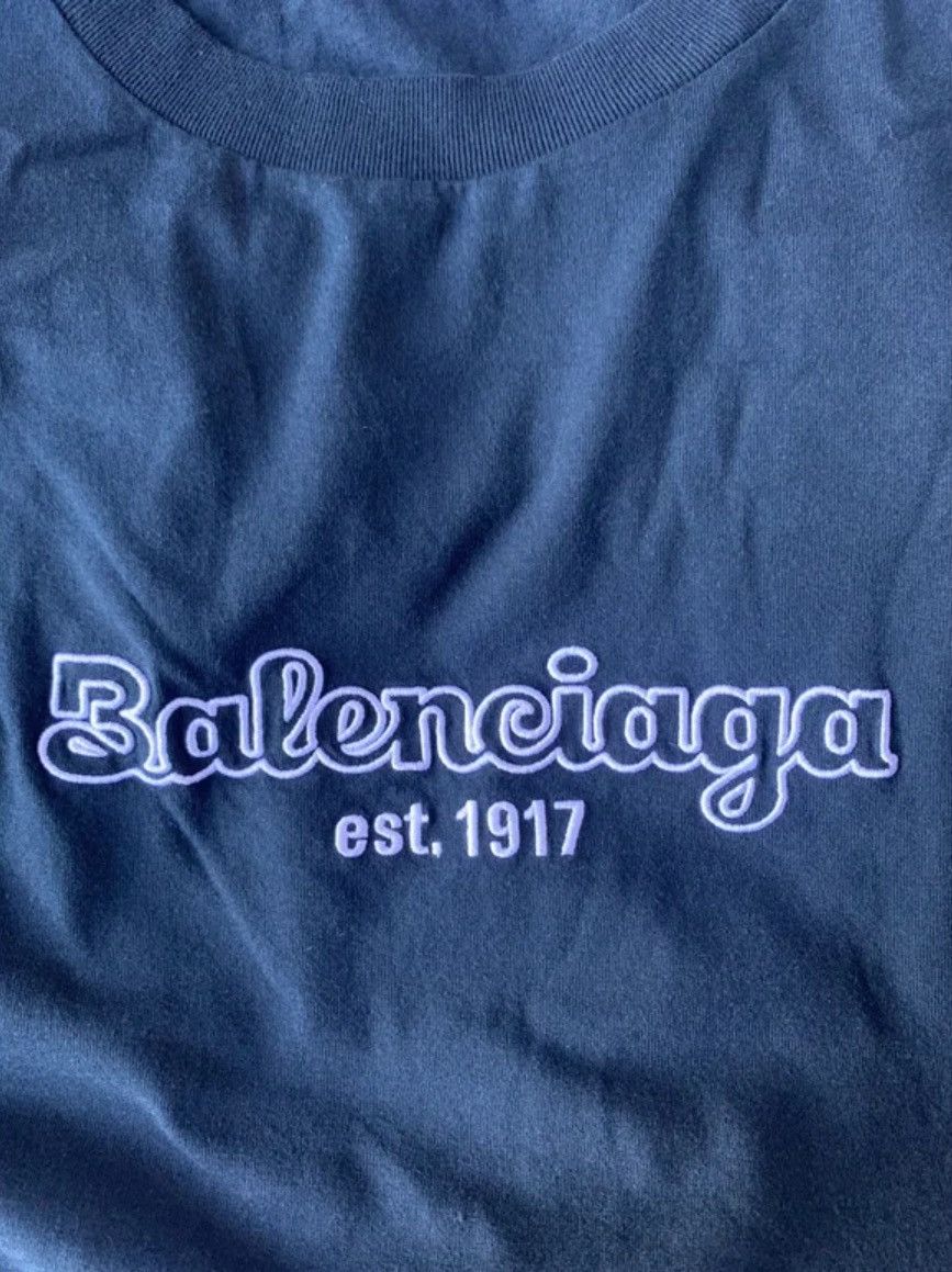 Balenciaga Balenciaga navy blue logo t-shirt Size US S / EU 44-46 / 1 - 4 Thumbnail