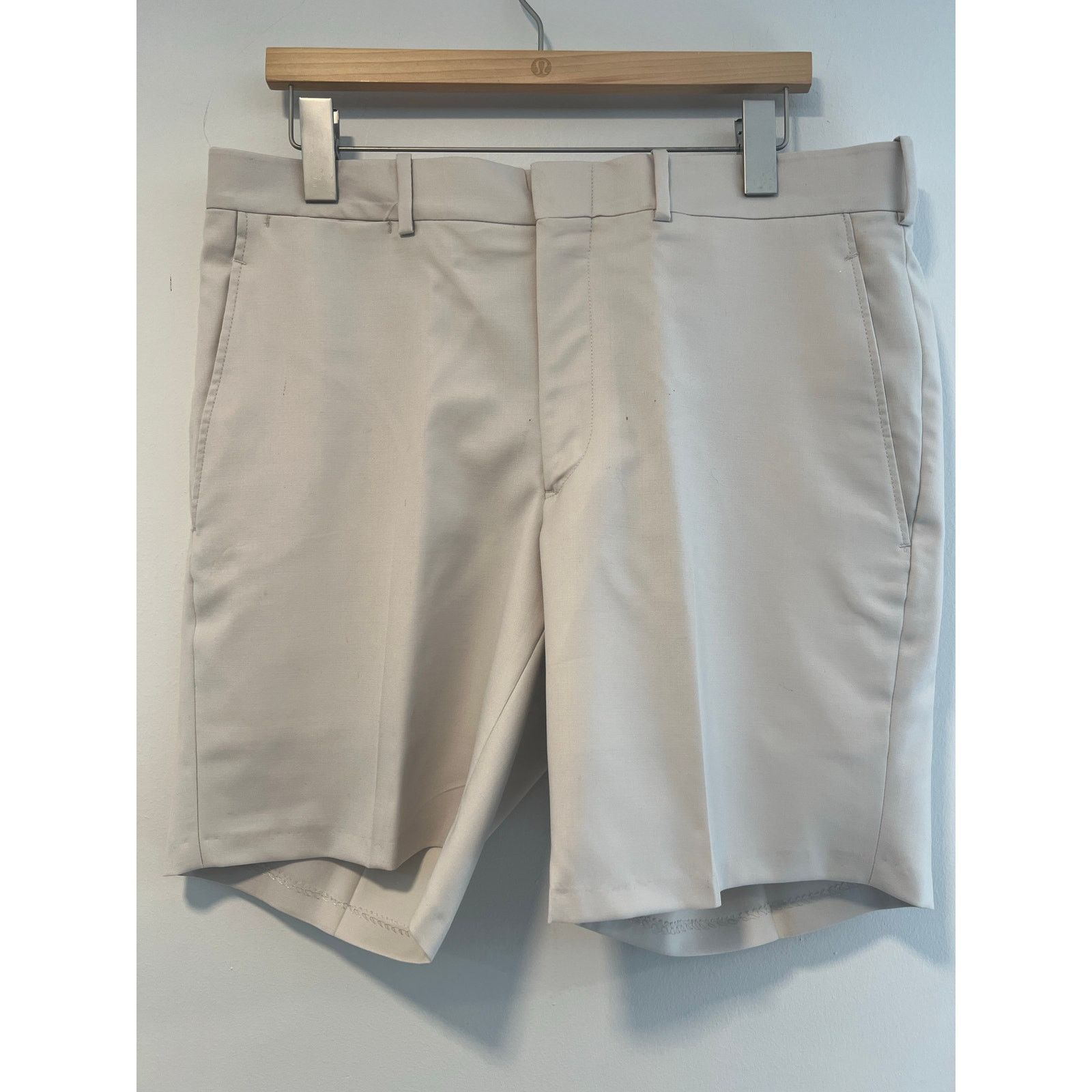 Holland & Sherry Holland & Sherry Lightweight Beige Dress Shorts Size 34 JL Size US 34 / EU 50 - 4 Thumbnail