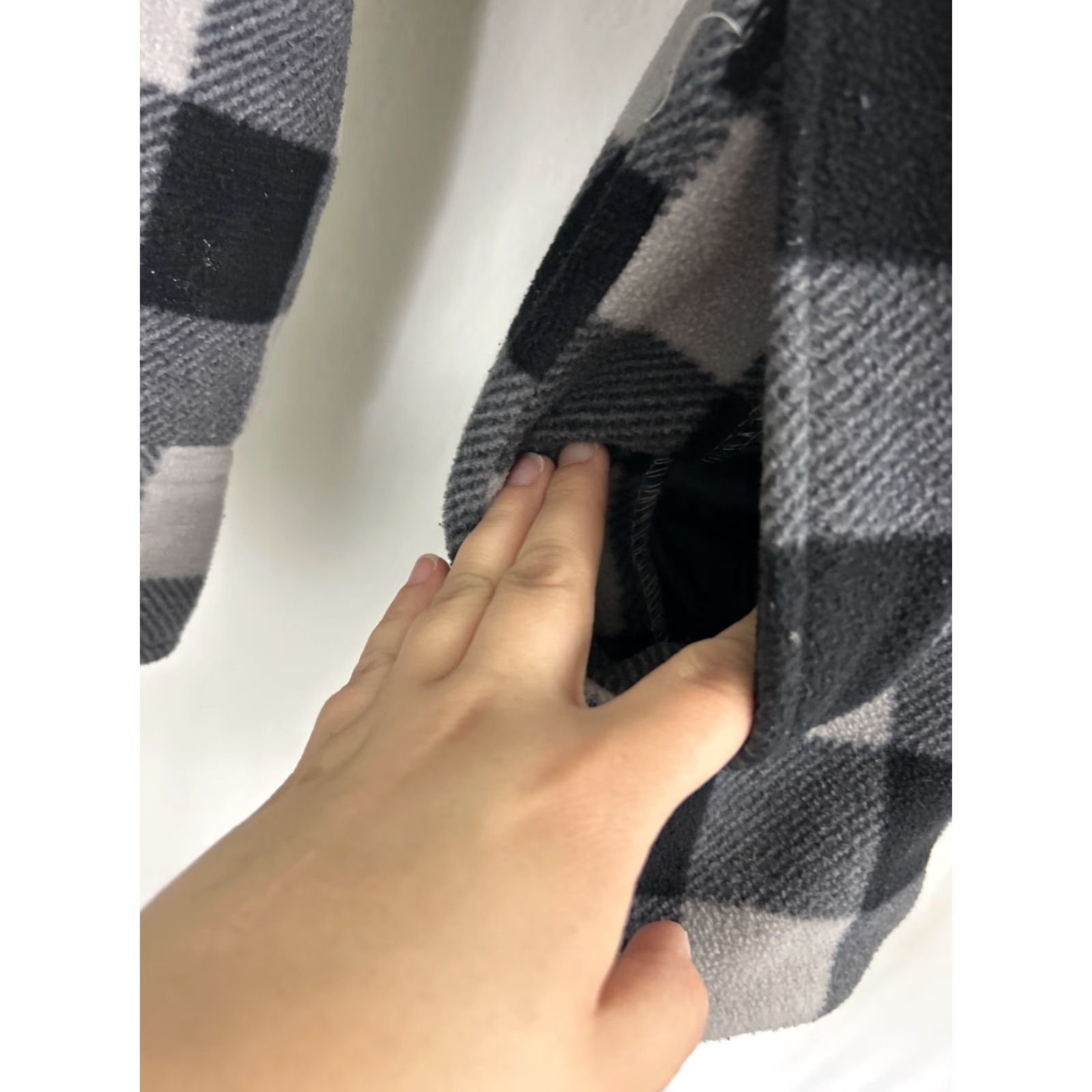 Dickies Dickies Mens XL Plaid Shacket Polyester Shell Insulated Lining Jacket Black Gray Mens XL Size US XL / EU 56 / 4 - 7 Thumbnail