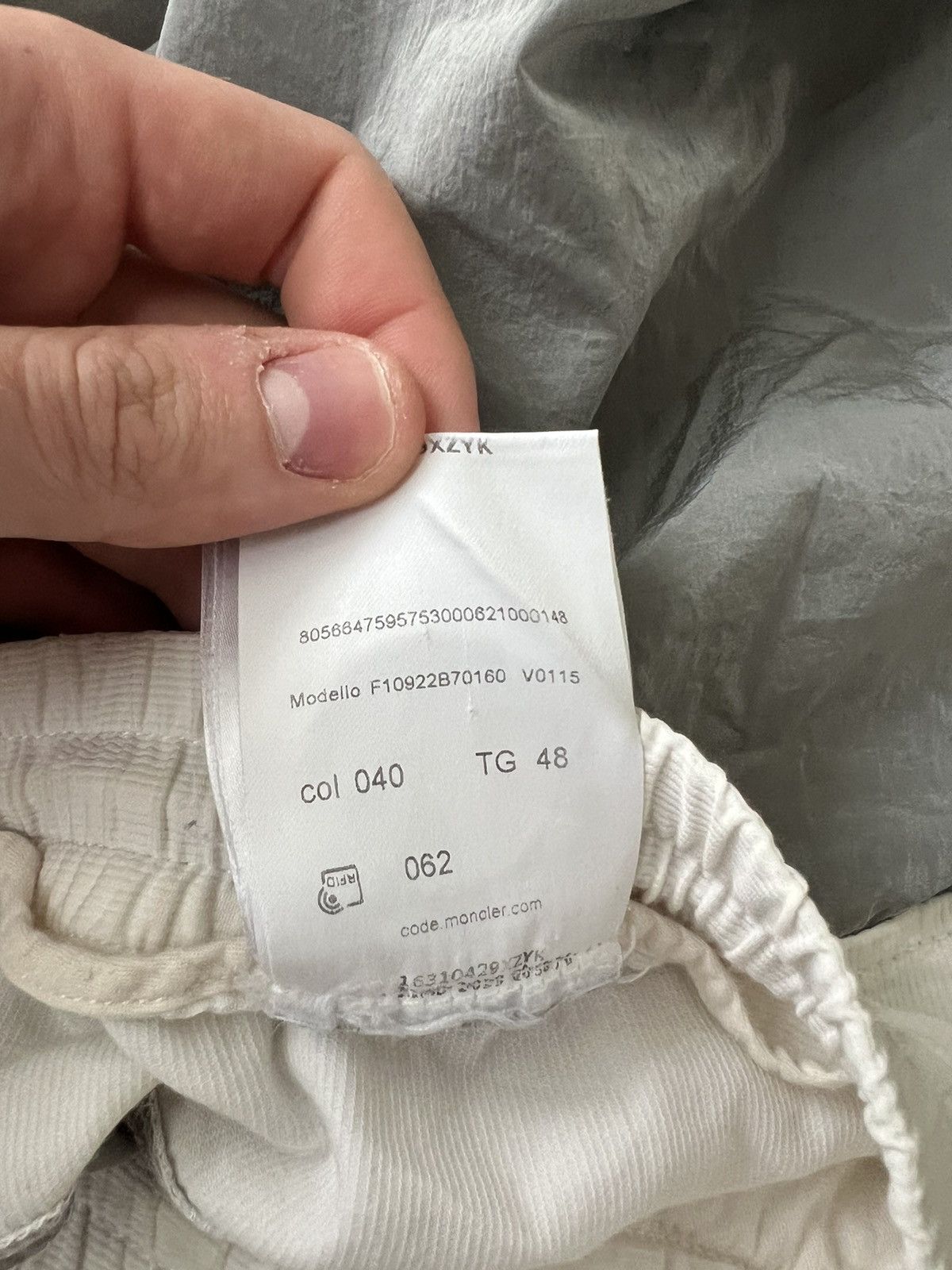 Moncler MONCLER Two-Tone Shorts White Grey Size 48 swim bathing suit Size US 32 / EU 48 - 8 Thumbnail