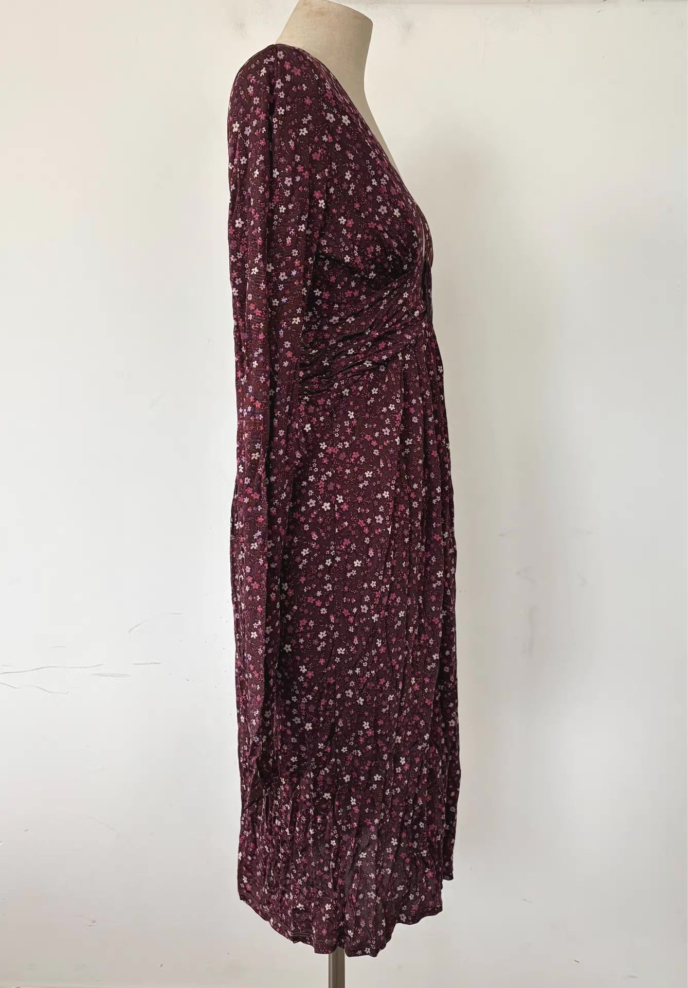 Liu Jo Liu Jo Floral Dress with Sequin Embellishments Ｑ21 Size M / US 6-8 / IT 42-44 - 2 Thumbnail