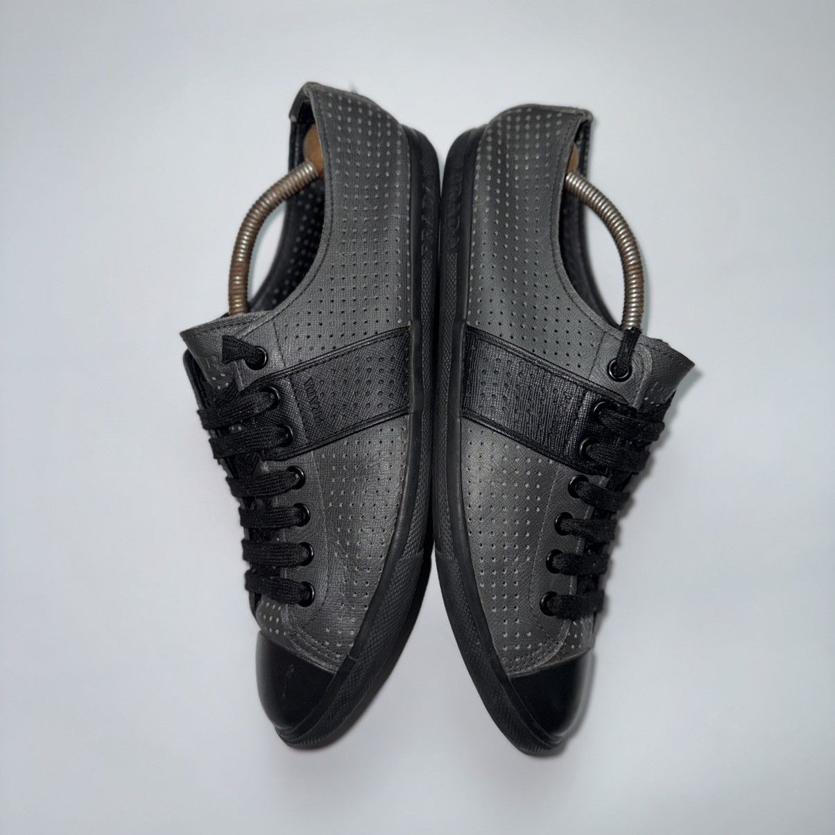 Prada PRADA Dark Grey Saffiano Sneakers 8.5 Size US 7.5 / EU 40-41 - 6 Thumbnail