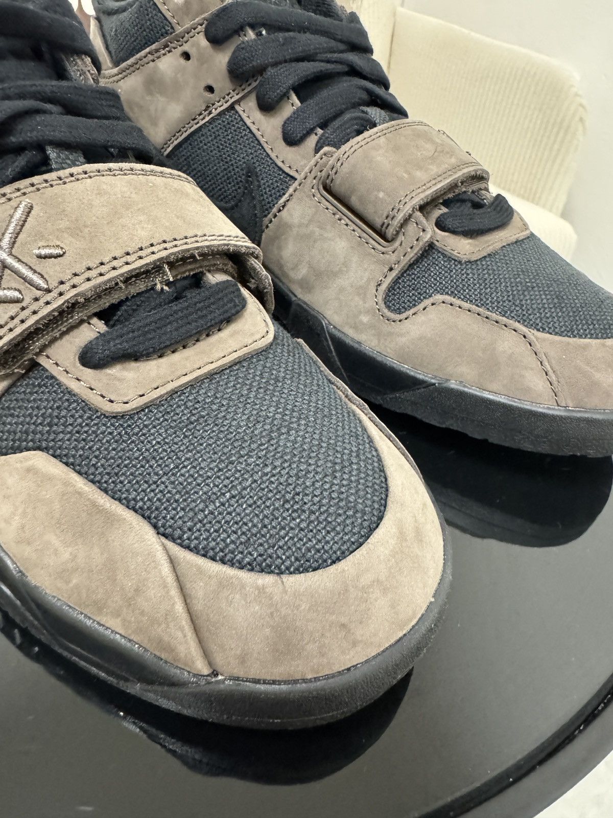 Nike × Travis Scott Nike x Travis Scott jumpman jack dark mocha Size US 9.5 / EU 42-43 - 6 Thumbnail