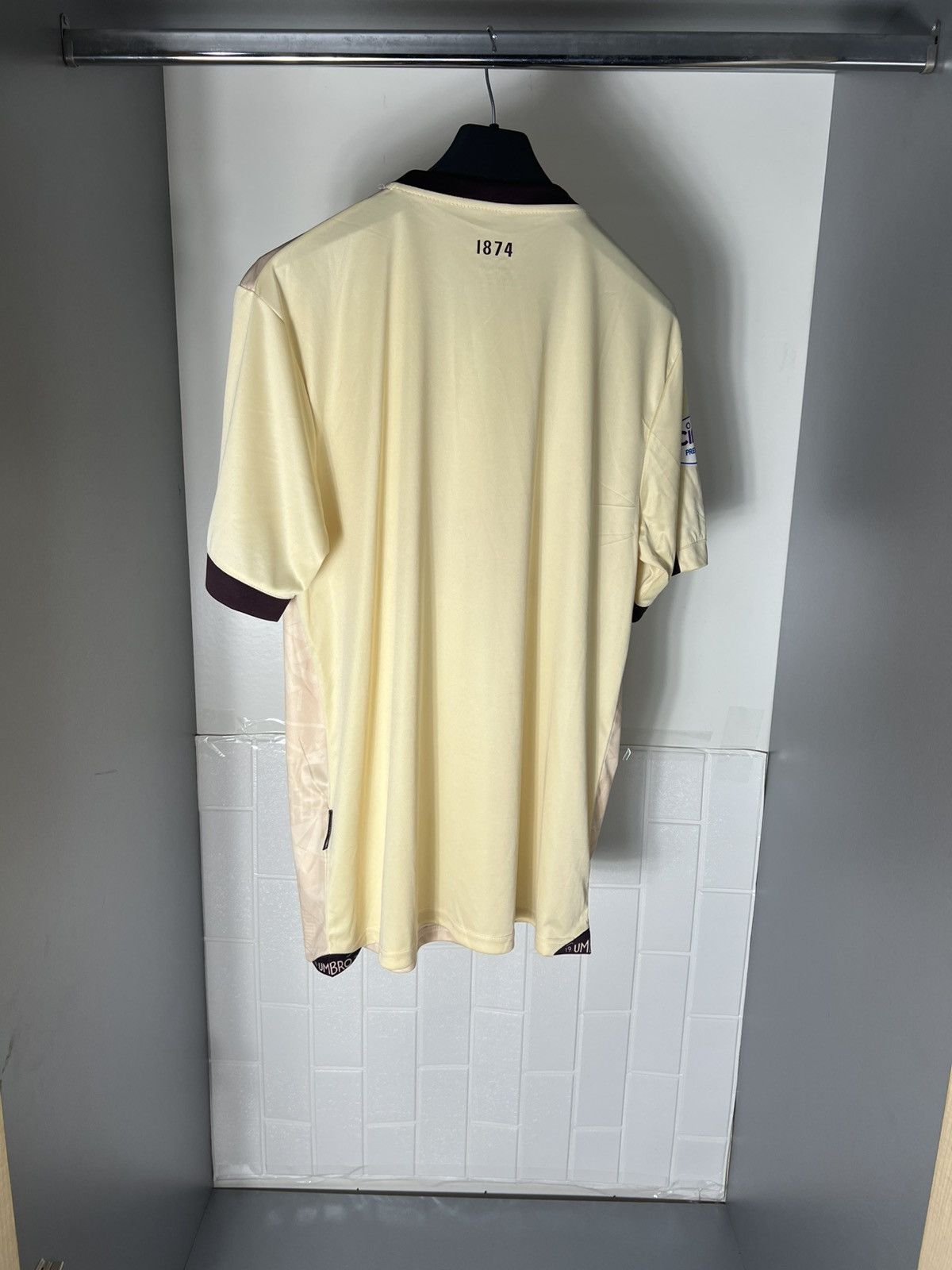 Adidas × Vintage VERY RARE FC HEART OF MIDLOTHIAN ENGLAND SOCCER JERSEY RETRO Size US XL / EU 56 / 4 - 8 Thumbnail