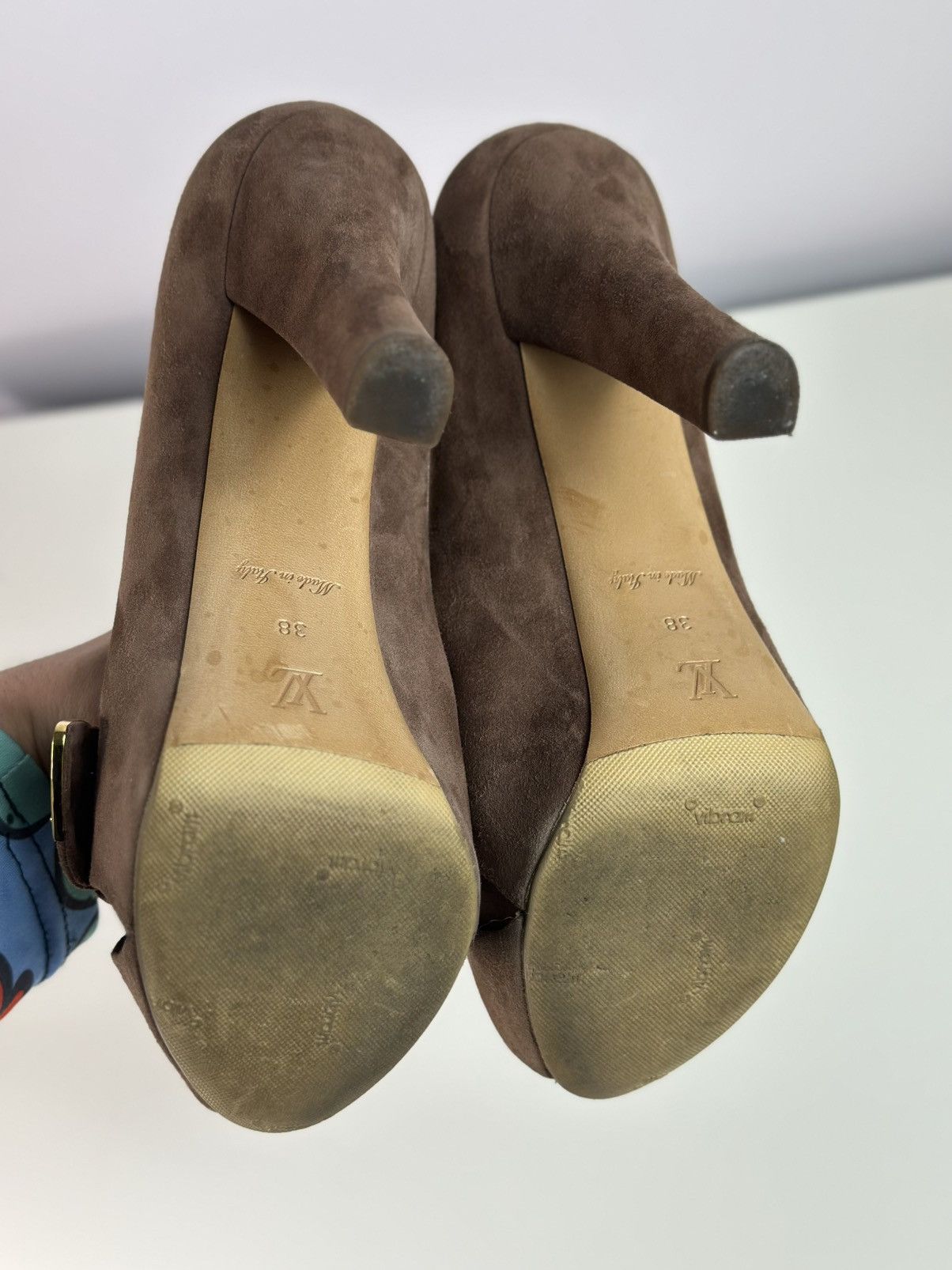 Louis Vuitton Louis Vuitton Brown Suede Catania Peep Toe Platform Pumps Size US 8 / IT 38 - 22 Thumbnail