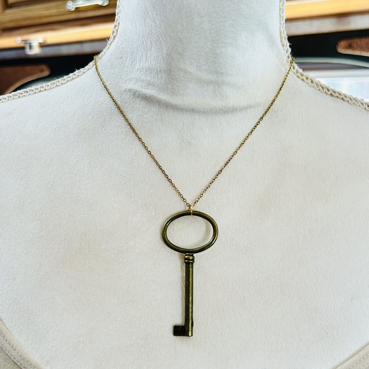 Handmade Handcrafted brass skeleton key pendant on chain necklace Size ONE SIZE - 2 Thumbnail