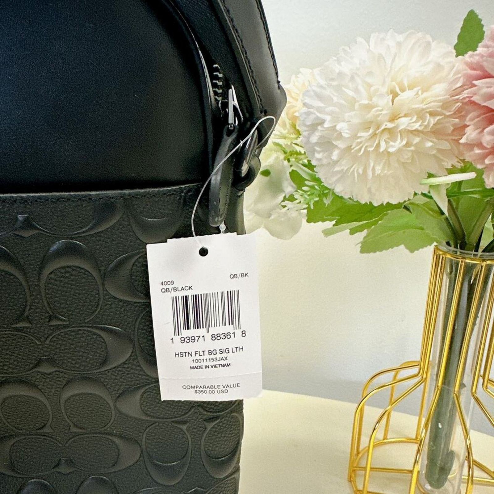 coach houston backpack qb/bk Court In Signature Canvas With Bow Print Fit for work and travel (and everything in between) our Houston Flight Bag is in a class of its own Coach Houston Backpack In Signature