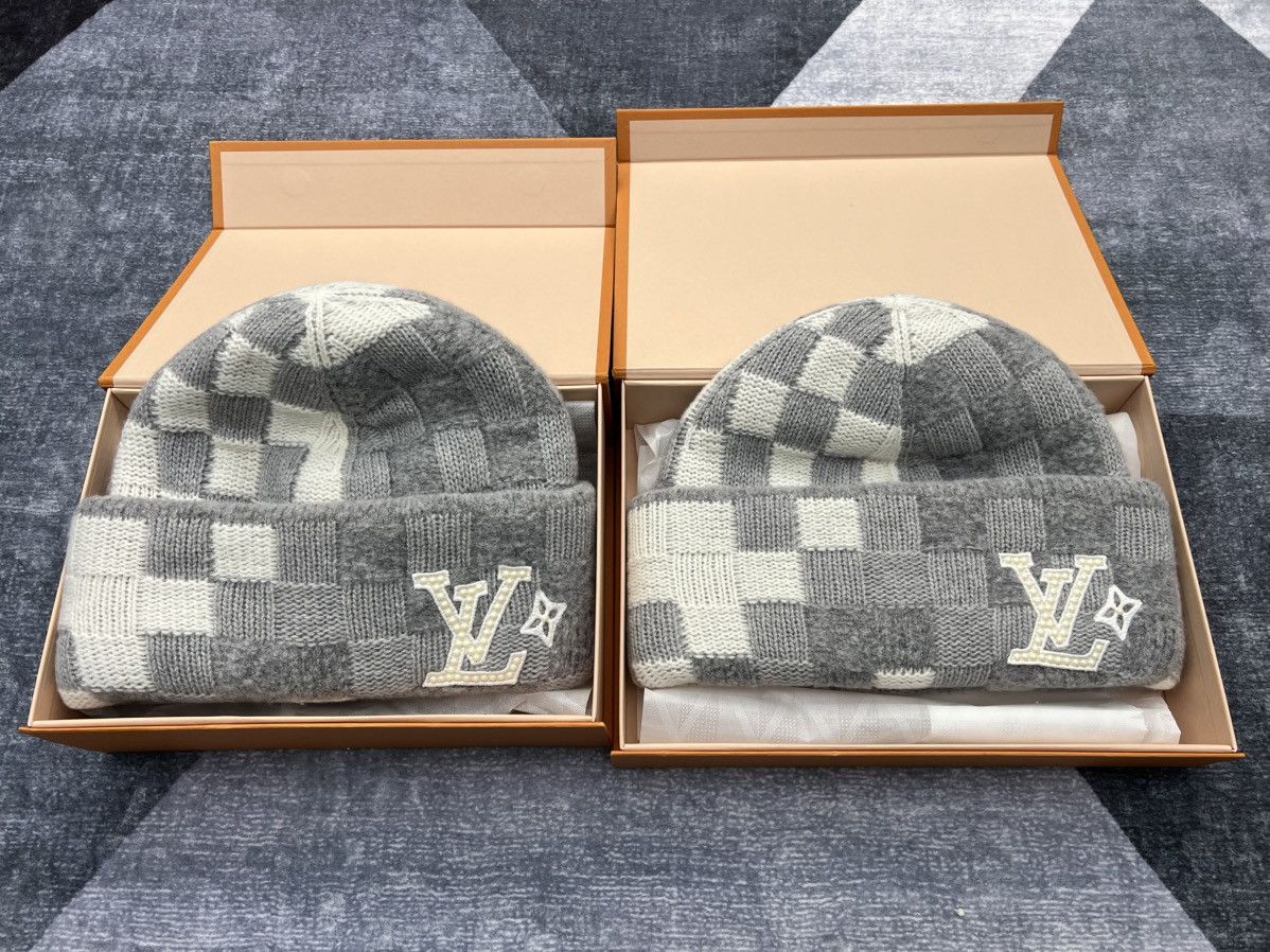 Louis Vuitton Louis Vuitton Pearls Beanie Size ONE SIZE - 8 Thumbnail