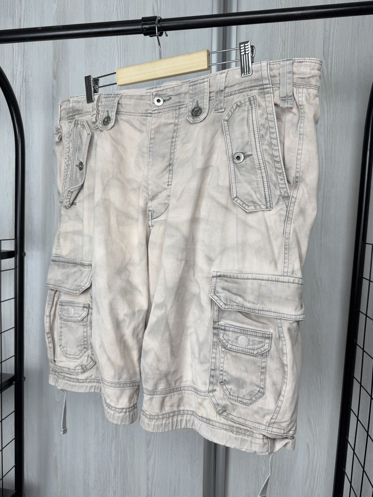 Dolce & Gabbana Dolce & Gabbana y2k beige fade utility military cargo shorts Size US 38 / EU 54 - 8 Thumbnail