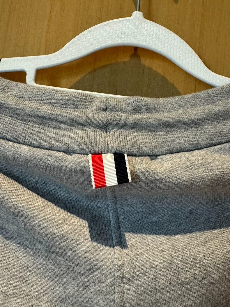 Thom Browne Thom Browne size38 Four stripe shorts Size US 38 / EU 54 - 5 Thumbnail