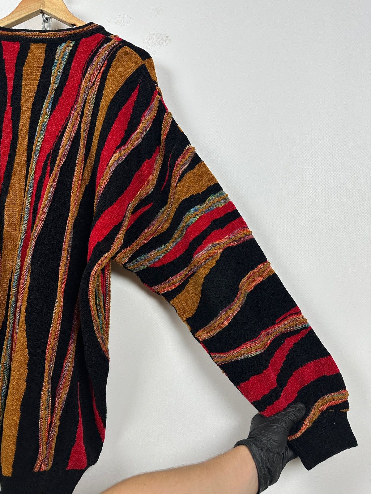 Tundra Canada Vintage Tundra Canada 3D Knit Coogi Style Sweater Size US XXL / EU 58 / 5 - 17 Thumbnail