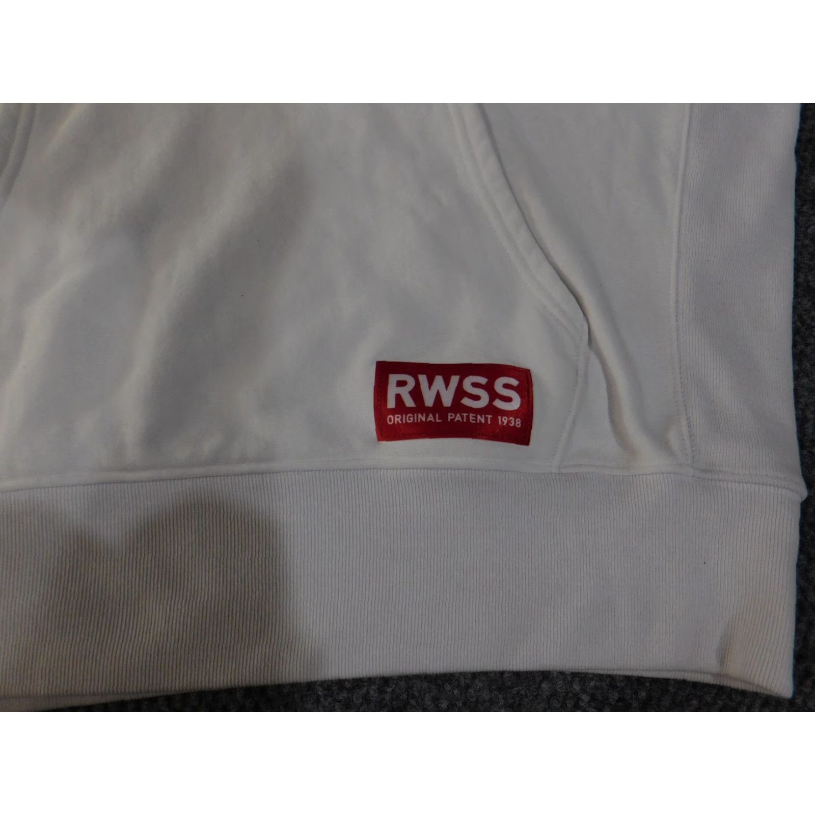 Champion VINTAGE Champion Hoodie Mens Large White Reverse Weave USA Red Blue Logo RWSS Pullover Size US L / EU 52-54 / 3 - 6 Thumbnail
