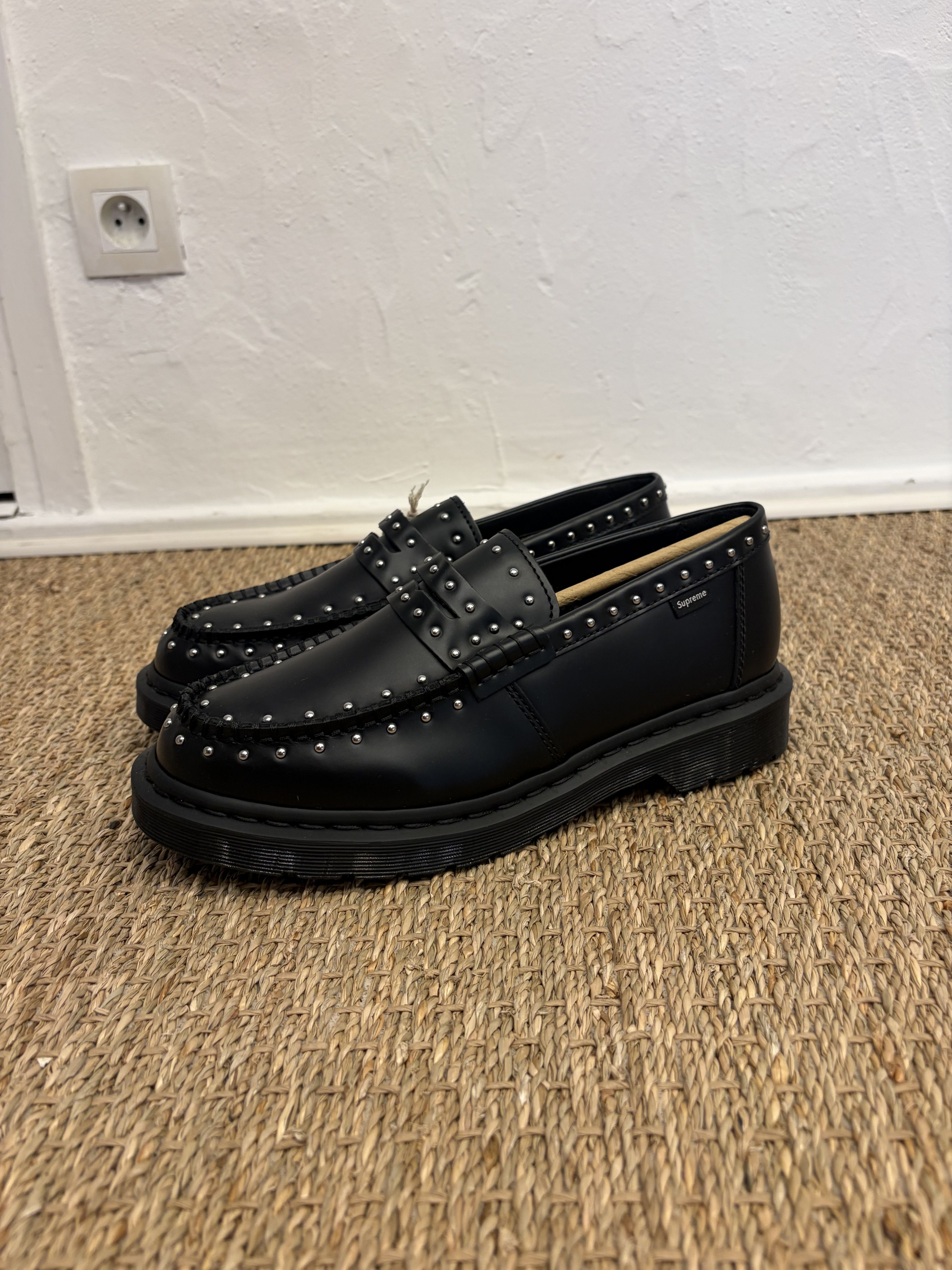 Dr. Martens × Supreme Mocassin en cuir noir Dr Martens x Supreme Size US 8 / EU 41 - 1 Thumbnail