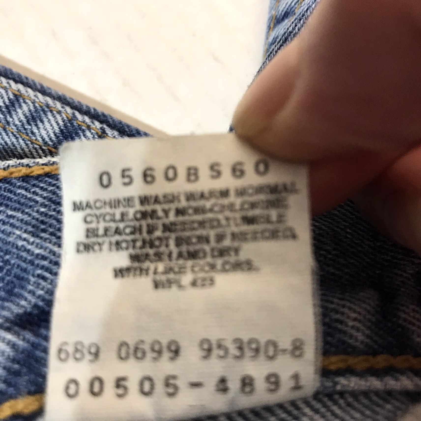 Levi's VINTAGE Levi's 505 Jeans Mens Regular Fit Straight Leg Blue 90s Logo 33x34 Size US 33 - 8 Thumbnail