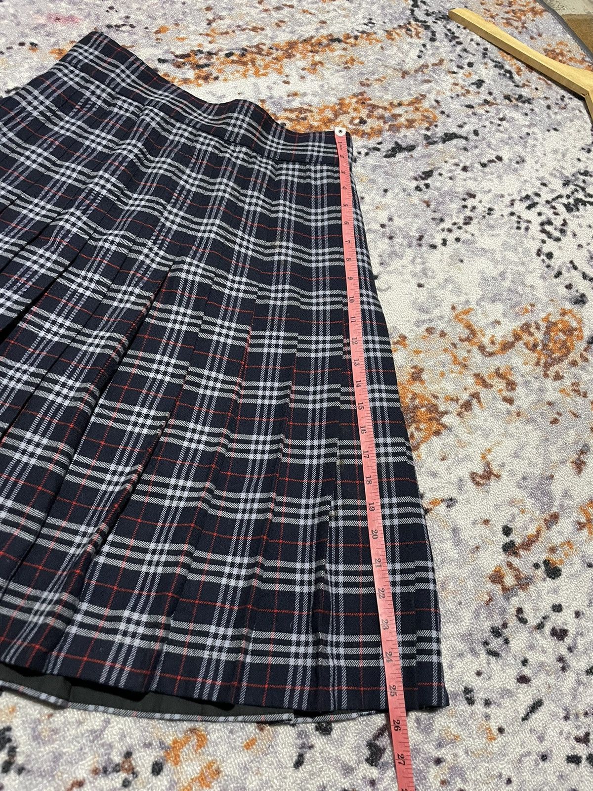 Burberry 🛒BINDING OFFER🛒Vintage Burberrys Mini Skirt wool 27-29 Size 27" / US 4 / IT 40 - 9 Thumbnail