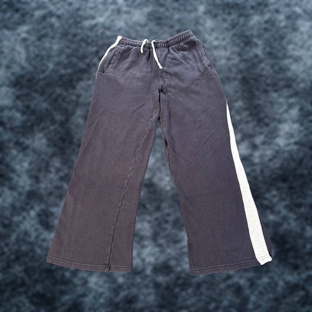 Brandy Melville Brandy Melville Sweatpants Womens One Size Wide-Leg Pull On Navy Blue Stripe Size 42" / US 20 - 1 Thumbnail