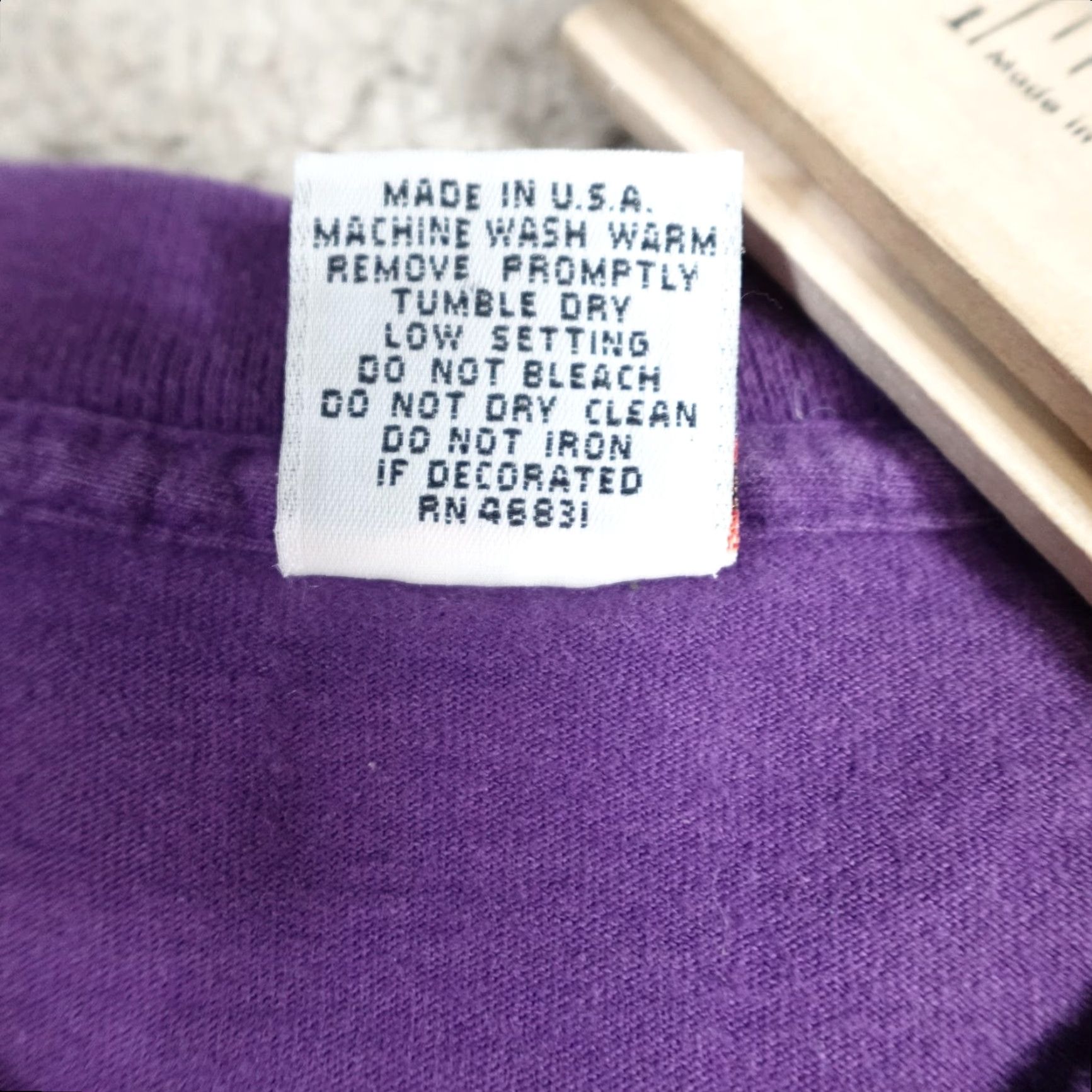 Vintage VINTAGE Sandusky Ohio Shirt Medium Purple USA Signal Sailing Adventure Men Short Sleeve Crew Neck T-Shirt Graphic Print 1990s Size US M / EU 48-50 / 2 - 7 Thumbnail