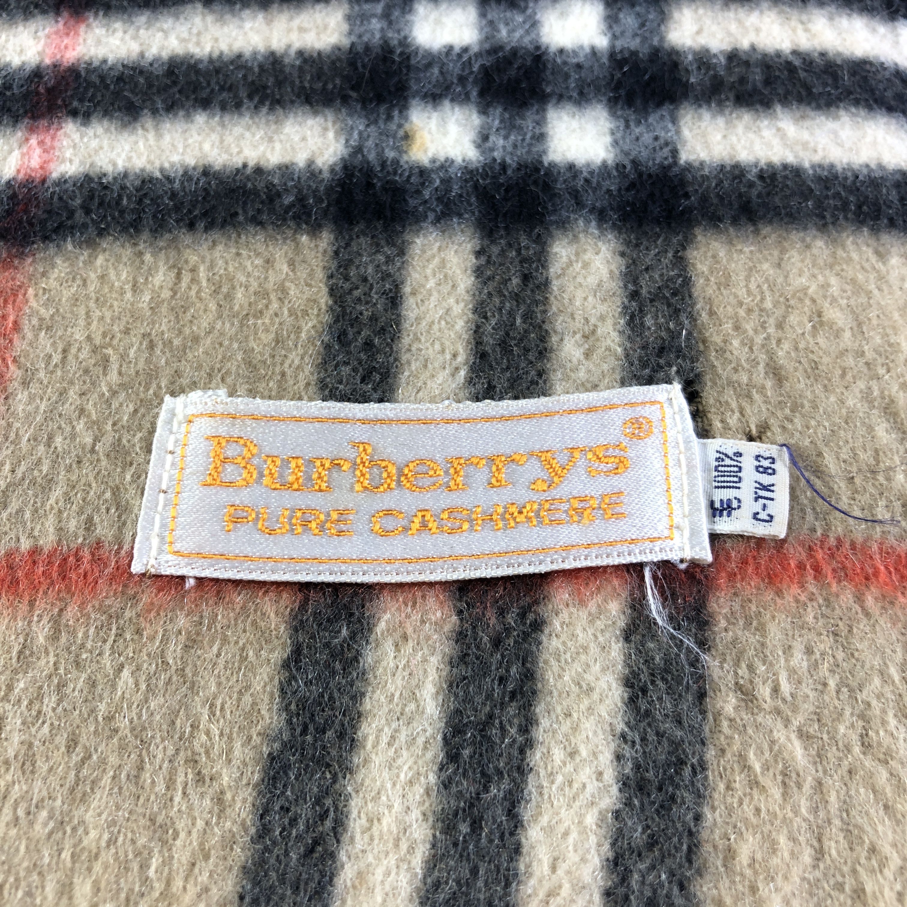 Burberry Burberrys Nova Check Cashmere Scarf Muffler V2694 Size ONE SIZE - 5 Thumbnail