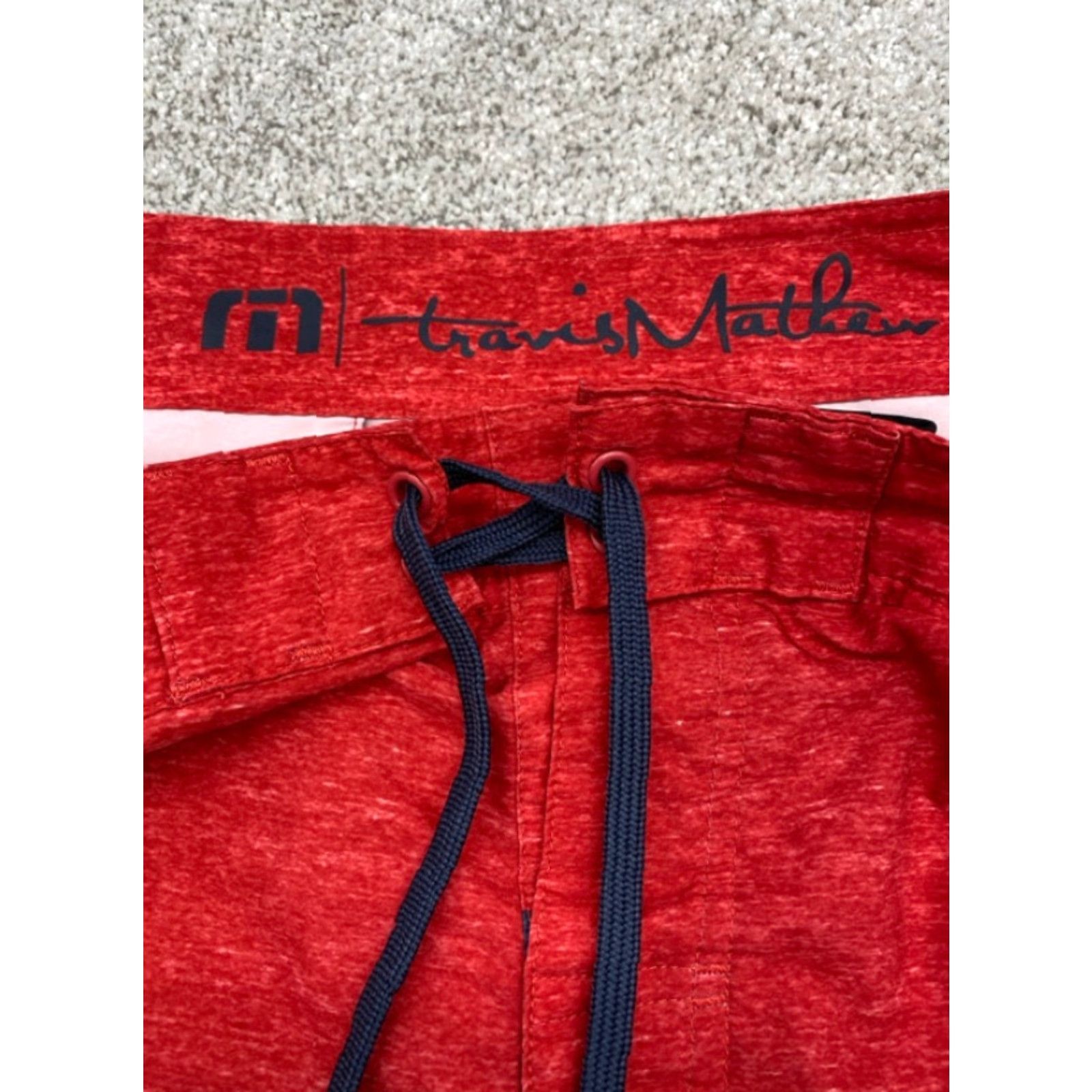 TravisMathew Travis Mathew Board Shorts Mens 34 Multicolor Floral Red Blue Pockets Pulled Drawstring Swim Bottom Size US 34 / EU 50 - 6 Thumbnail