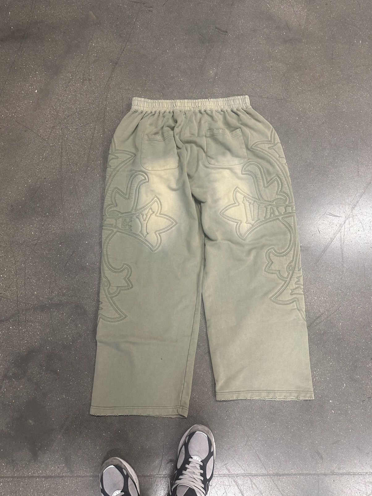 Other Vale forever carver sweatpant faded green Size US 36 / EU 52 - 2 Thumbnail