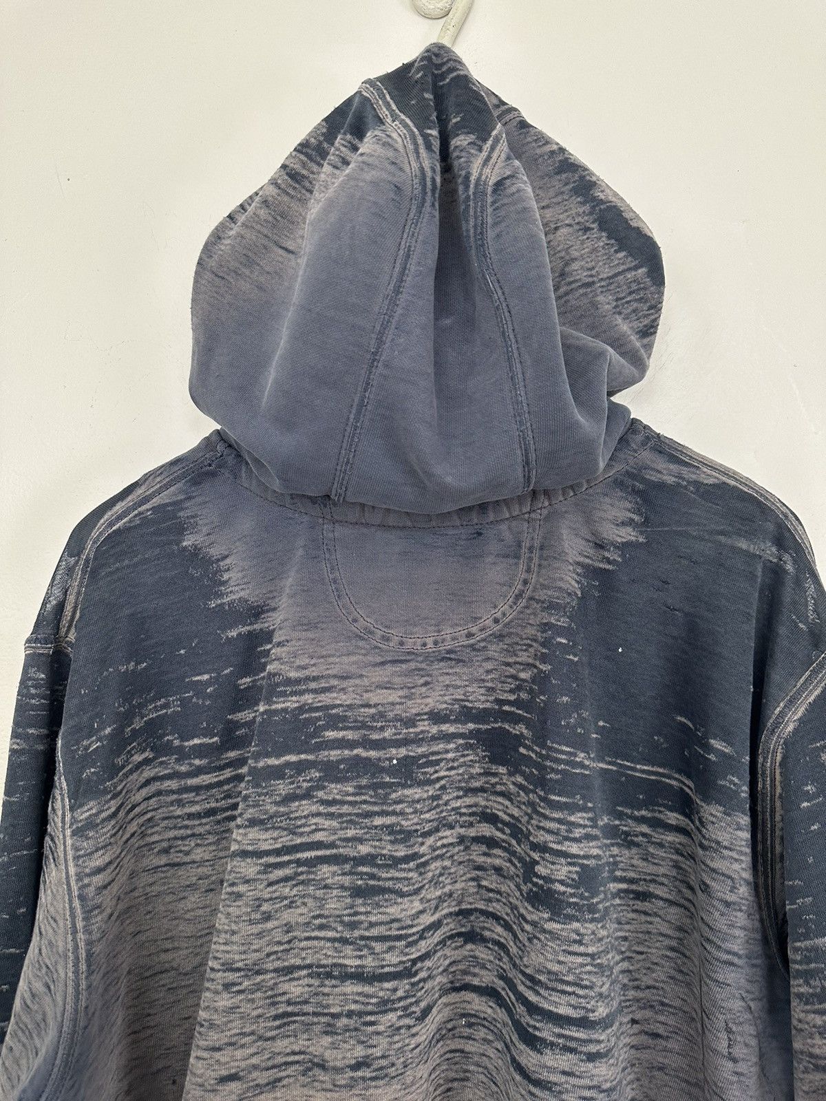 Carhartt × Vintage (XL) INSANE THRASHED SHEER Navy Carhartt Hoodie Size US XL / EU 56 / 4 - 13 Thumbnail