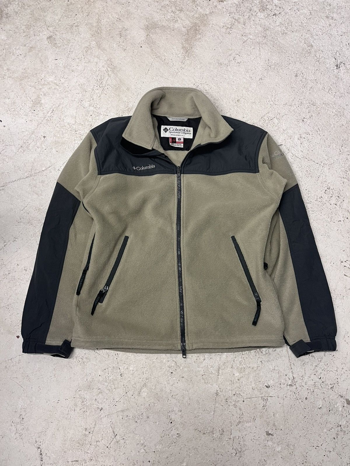 Columbia Vintage tan and grey columbia fleece Size US M / EU 48-50 / 2 - 2 Thumbnail