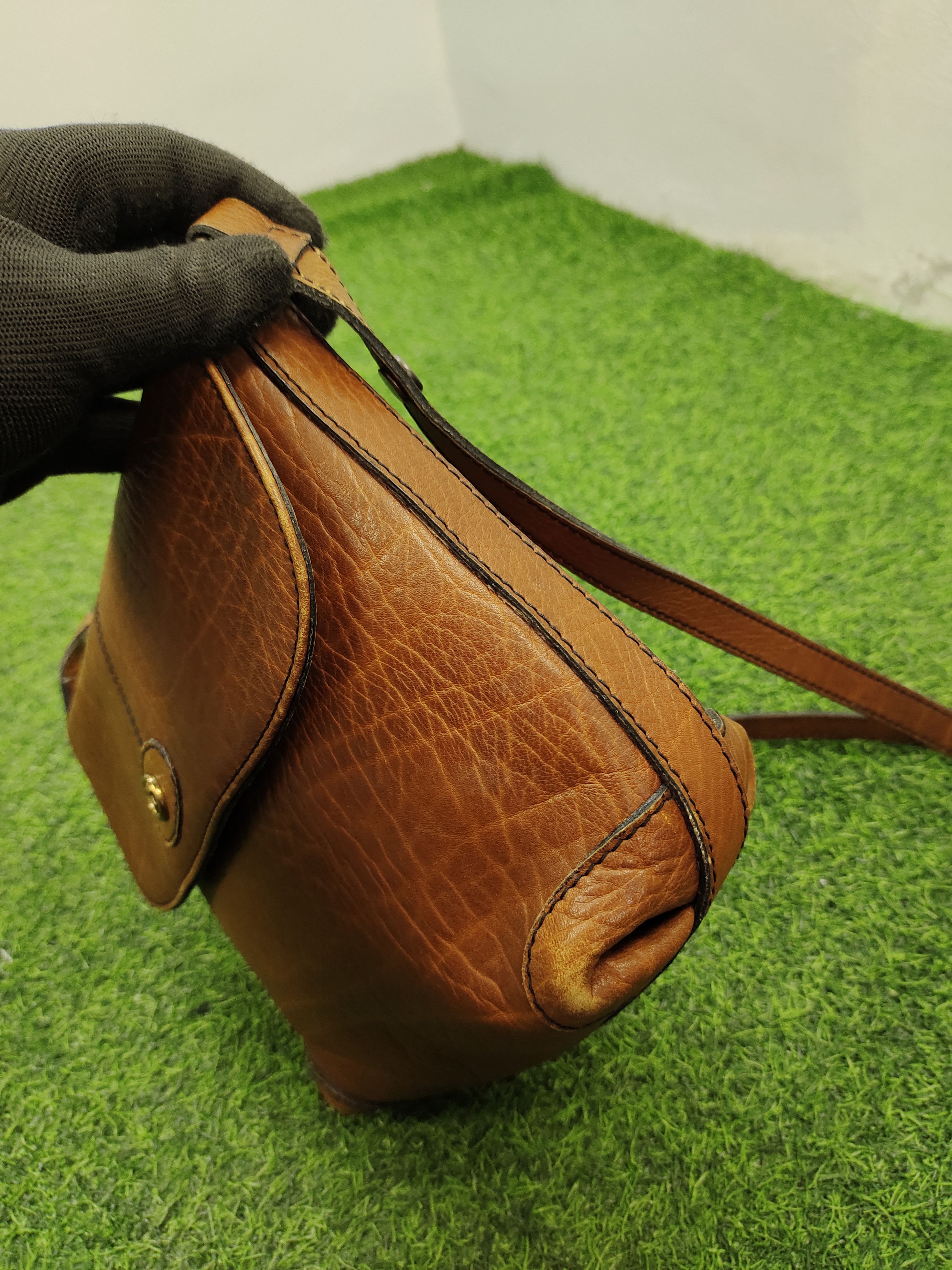 Leather Vintage 70s Caracciola Patina Leather Sling Bag Size ONE SIZE - 8 Thumbnail