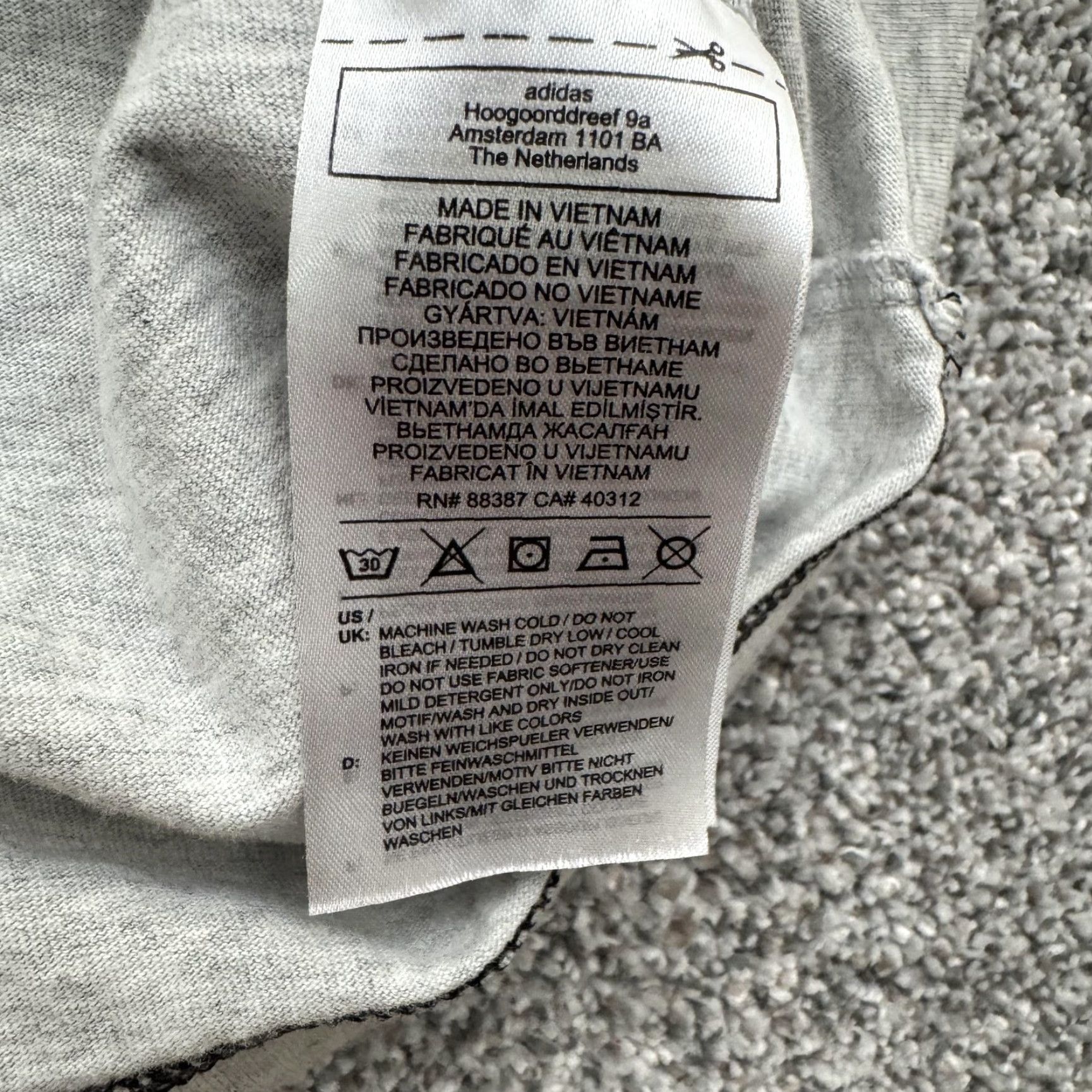 Adidas Adidas Shirt Mens Large Gray Crewneck Three Stripes Trefoil Logo Athletic GN3887 Size US L / EU 52-54 / 3 - 7 Thumbnail