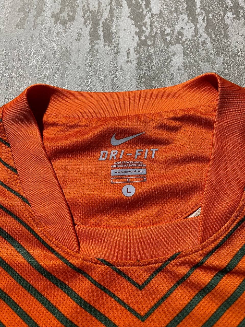 Nike × Vintage WERDER BREMEN 2011-12 AWAY #7 ARNAUTOVIC SOCCER JERSEY NIKE Size US L / EU 52-54 / 3 - 12 Thumbnail