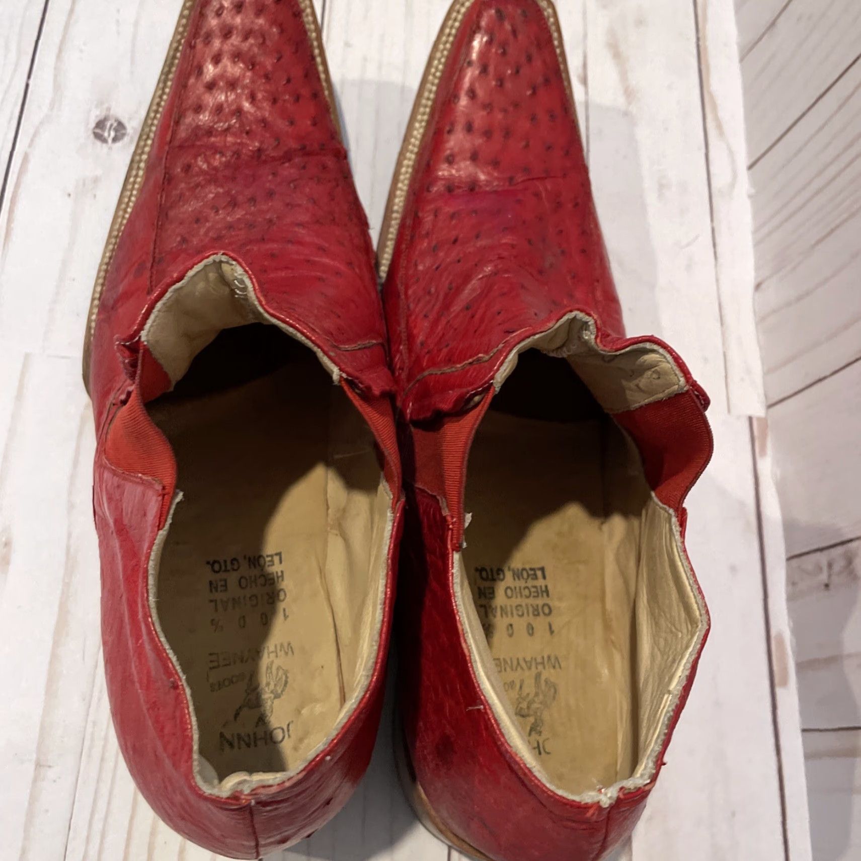 Skin VINTAGE John Wayne JOHN WHAYNEE Cowboy Boots Men 10 Red Alligator Pattern Square Toe Pull On Cowboy Boots Mens 10 Red 90s Size US 10 / EU 43 - 5 Thumbnail